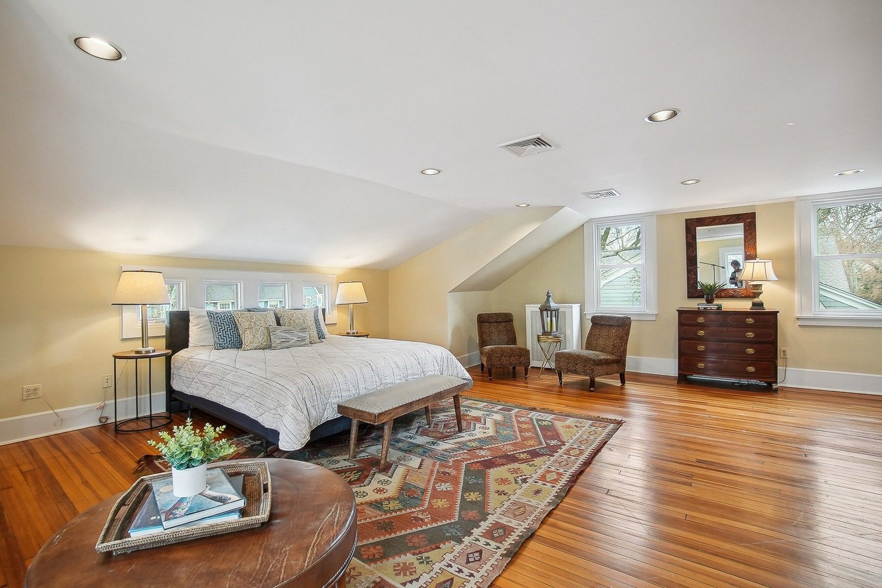 125 Gordonhurst Ave 