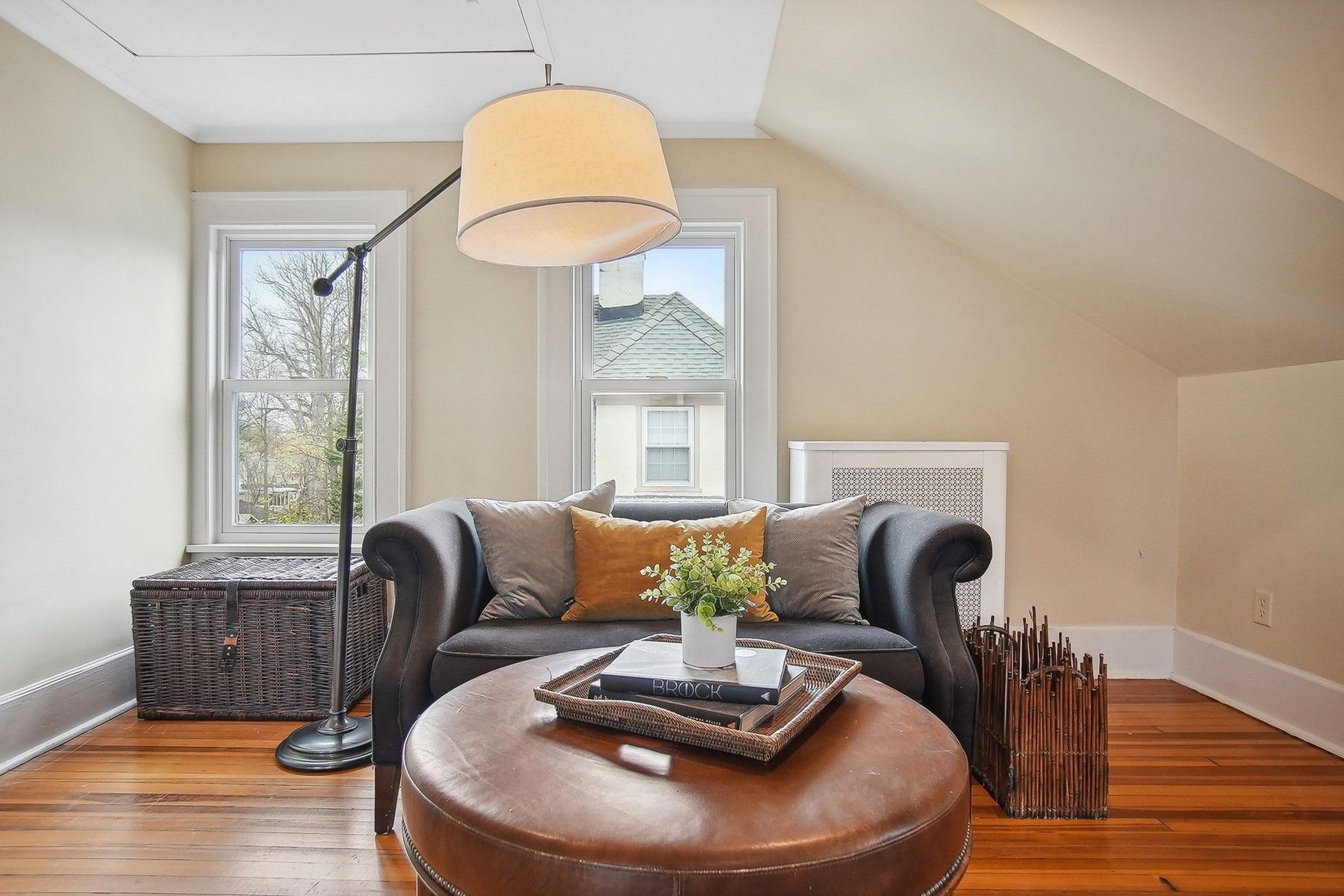125 Gordonhurst Ave 