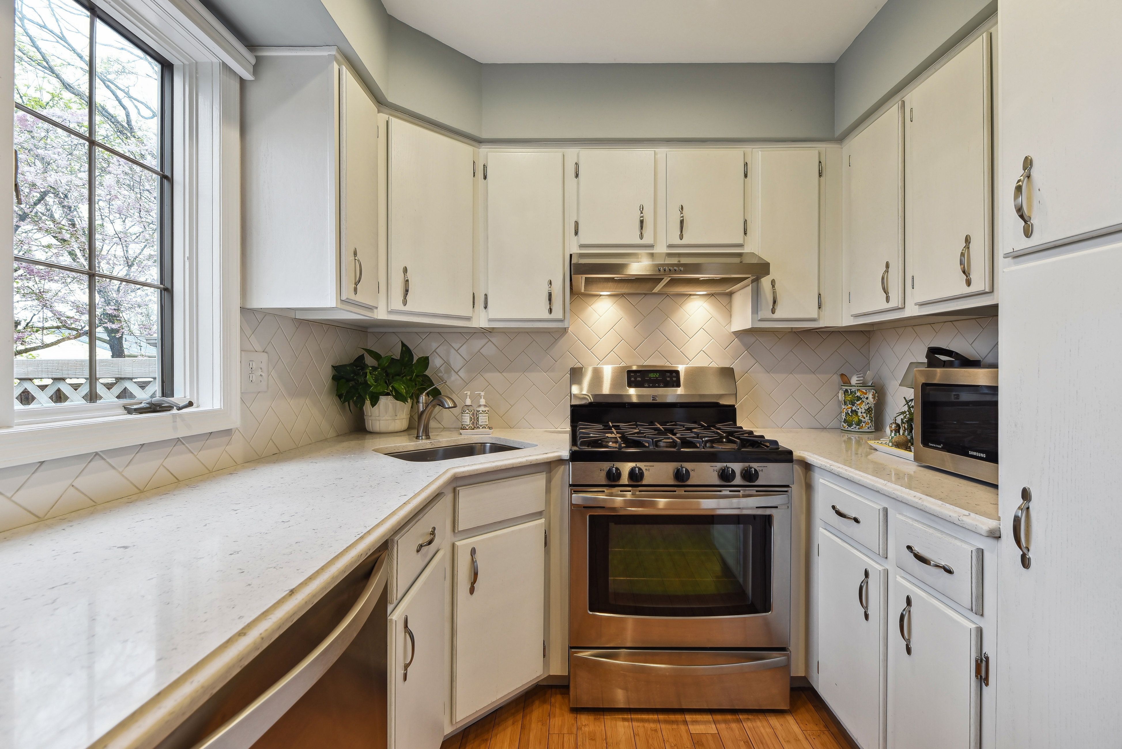 28 Morris Avenue, Unit A 