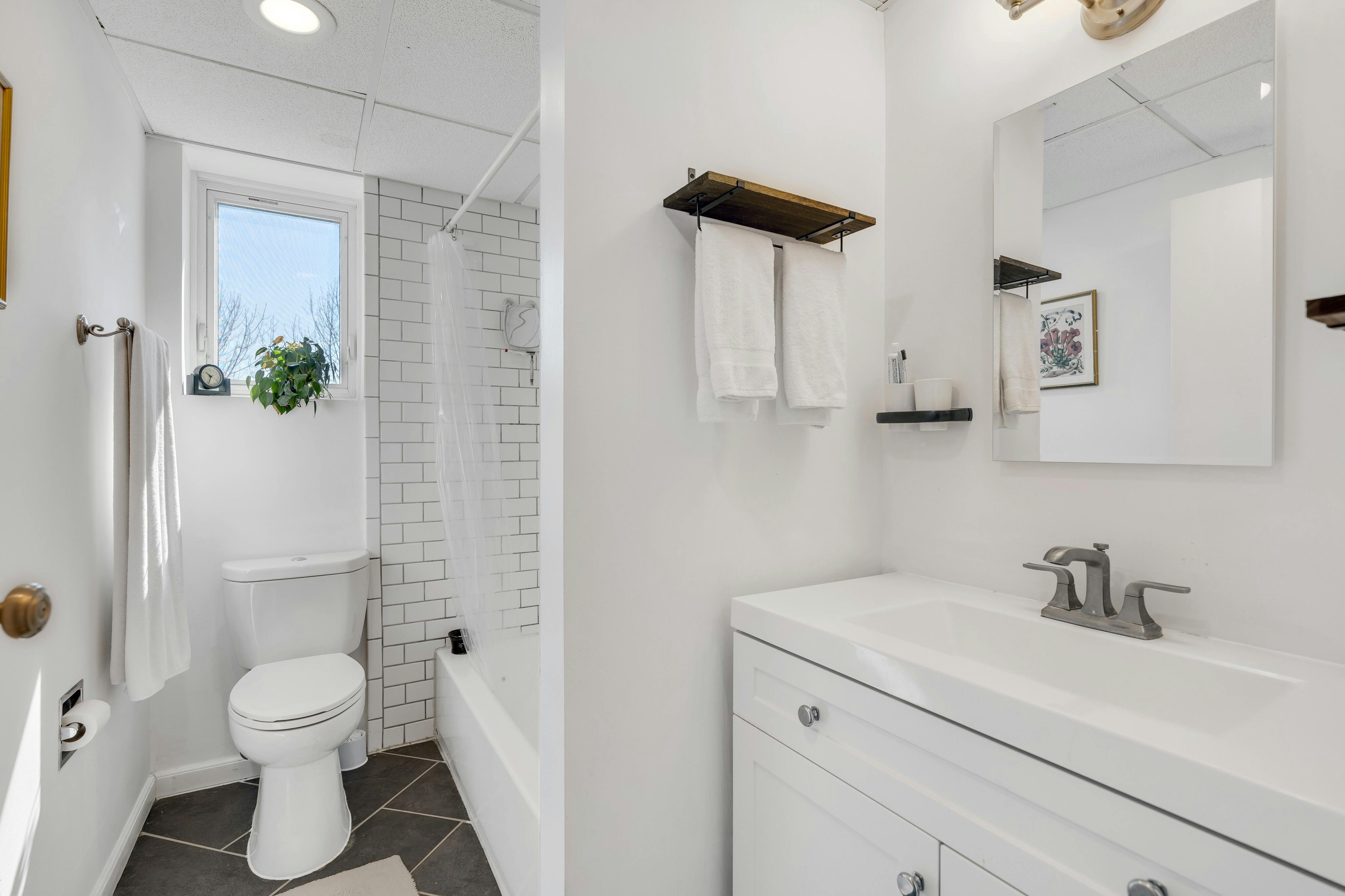 190 Morris Avenue, Unit 3B 