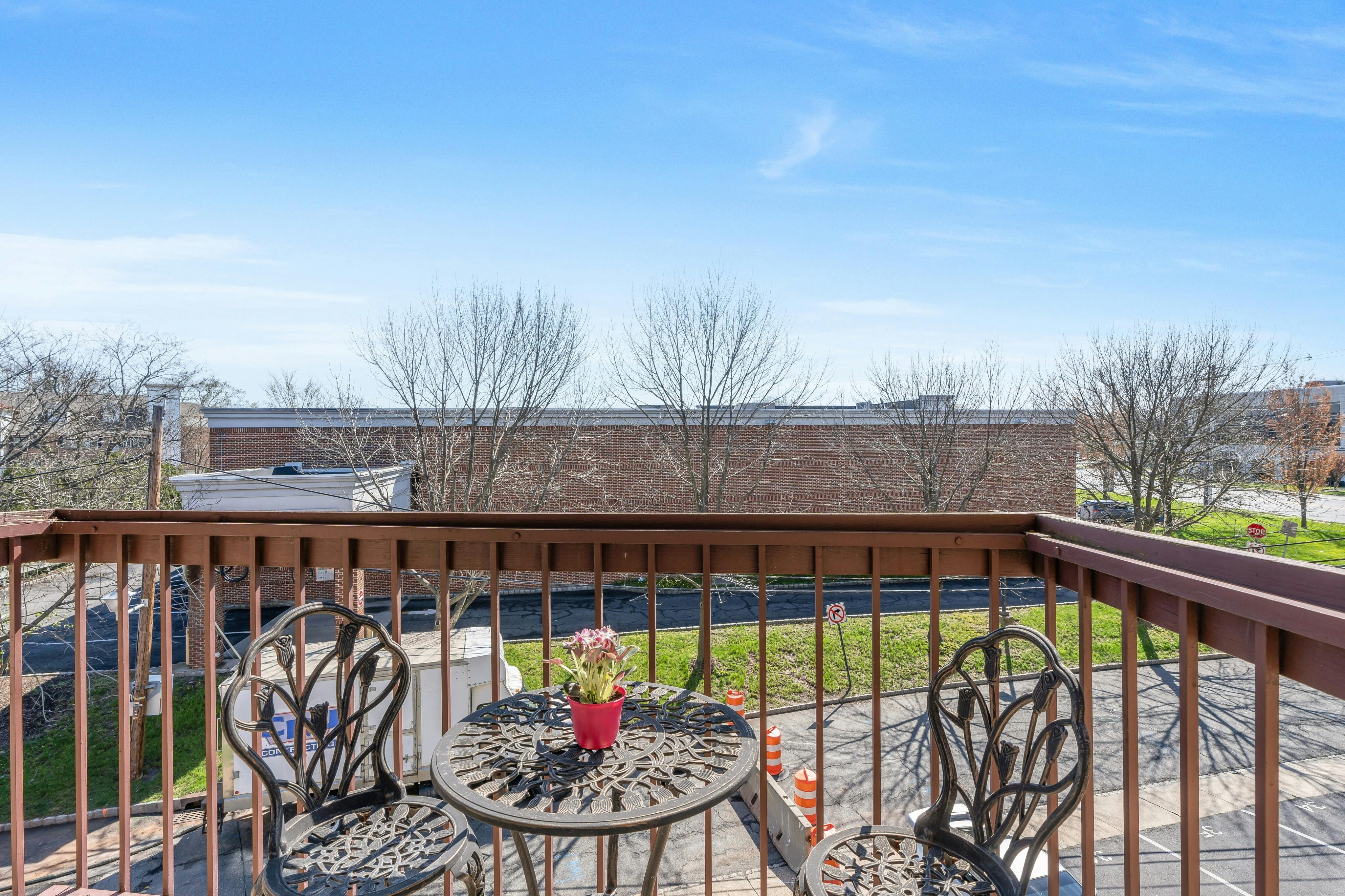190 Morris Avenue, Unit 3B 
