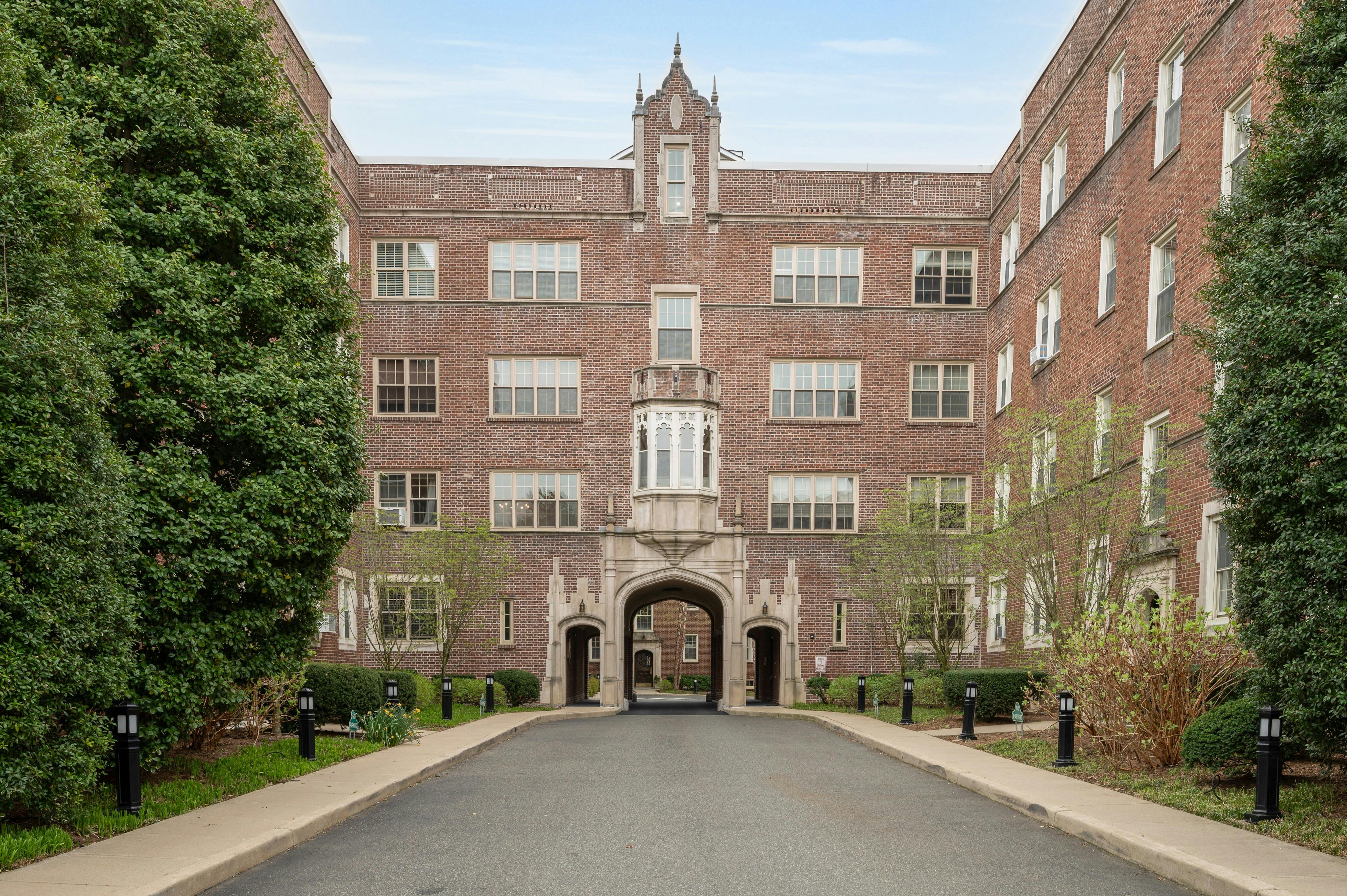 133 Summit Avenue, Unit 16 