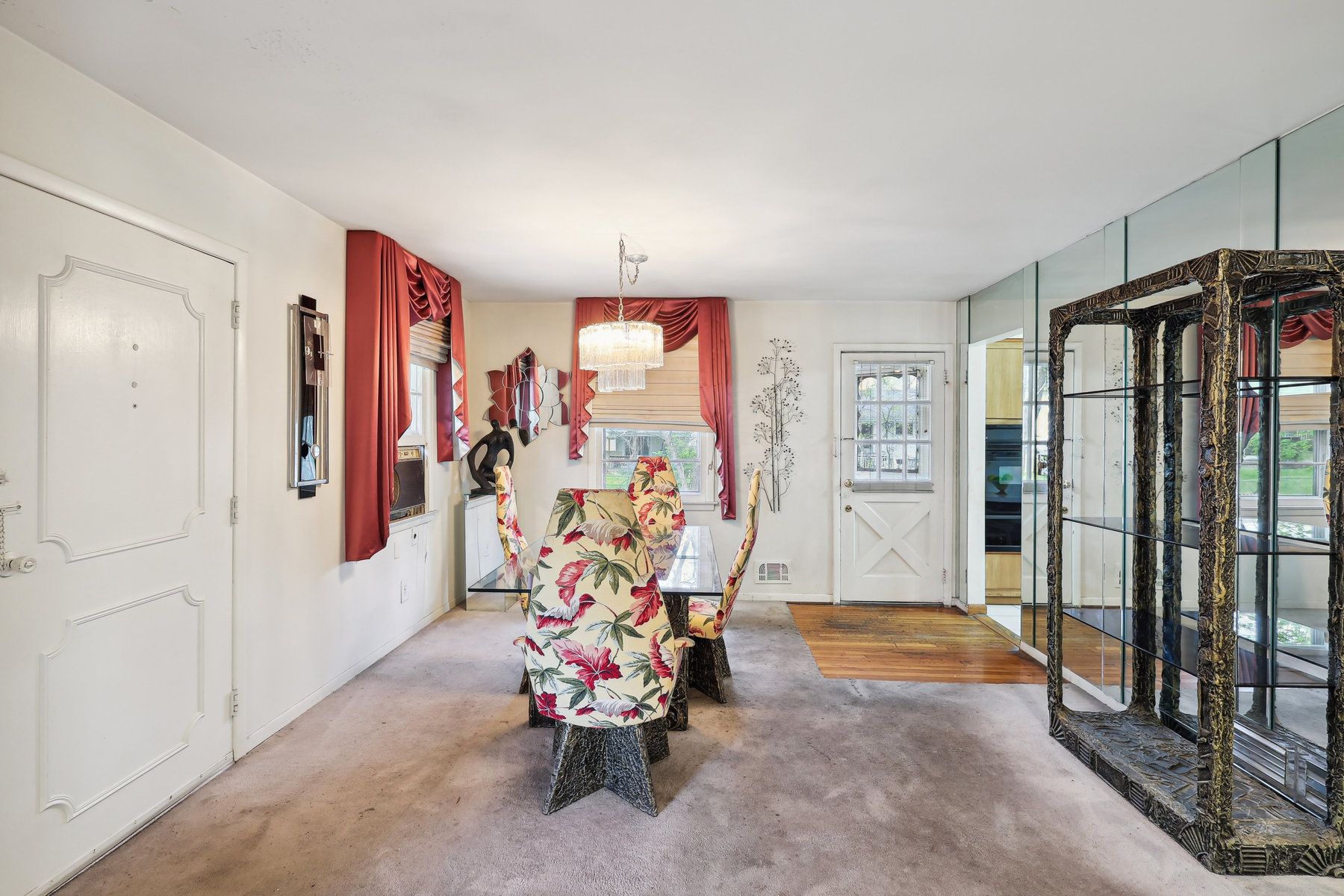 48 1st St 