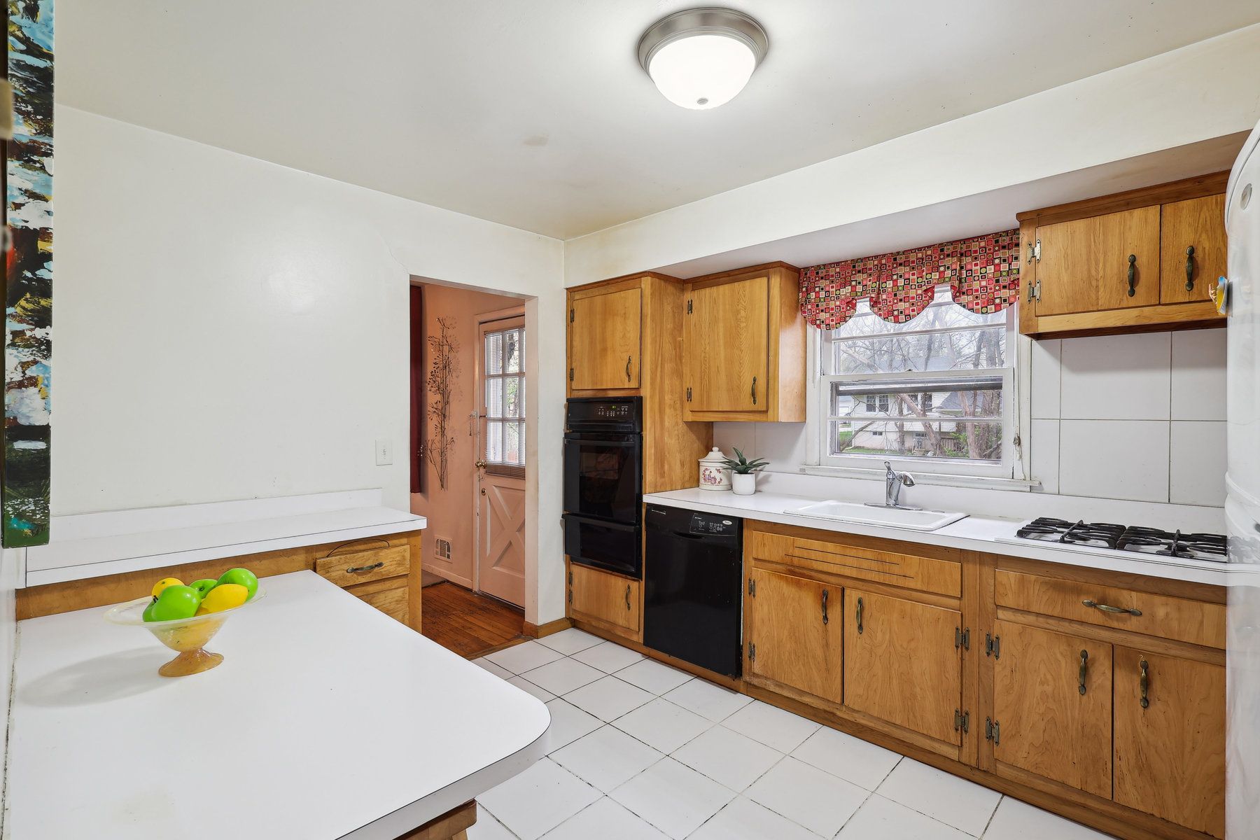 48 1st St 