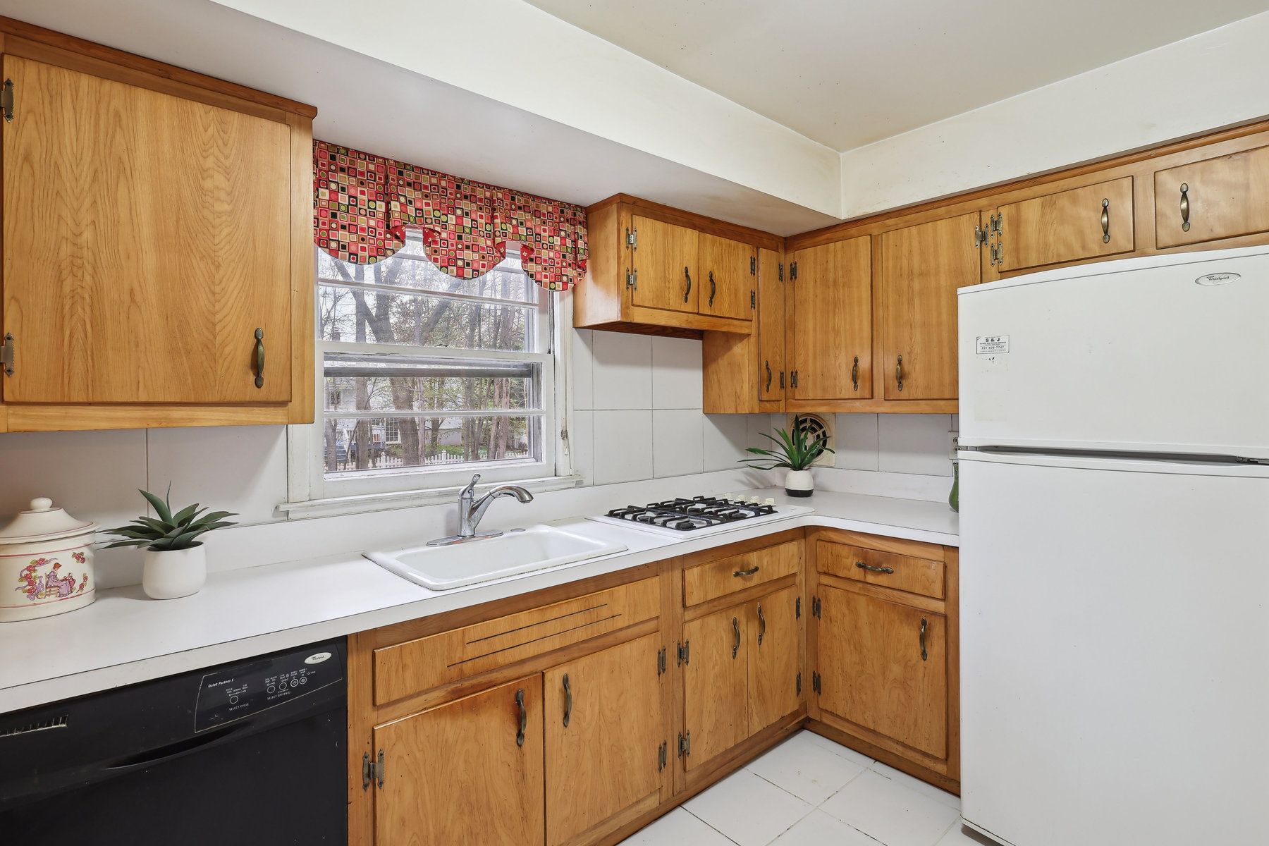 48 1st St 