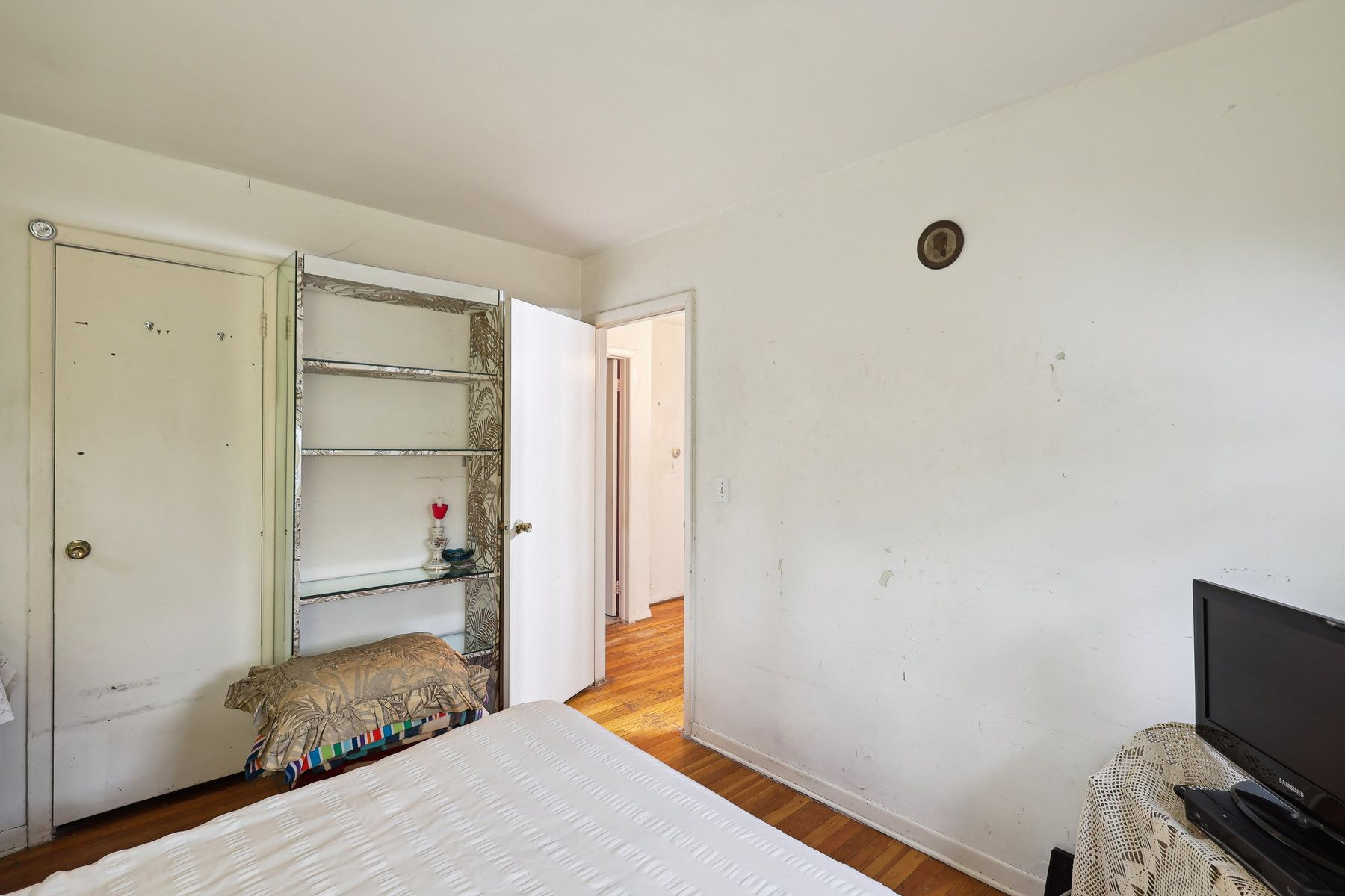 48 1st St 