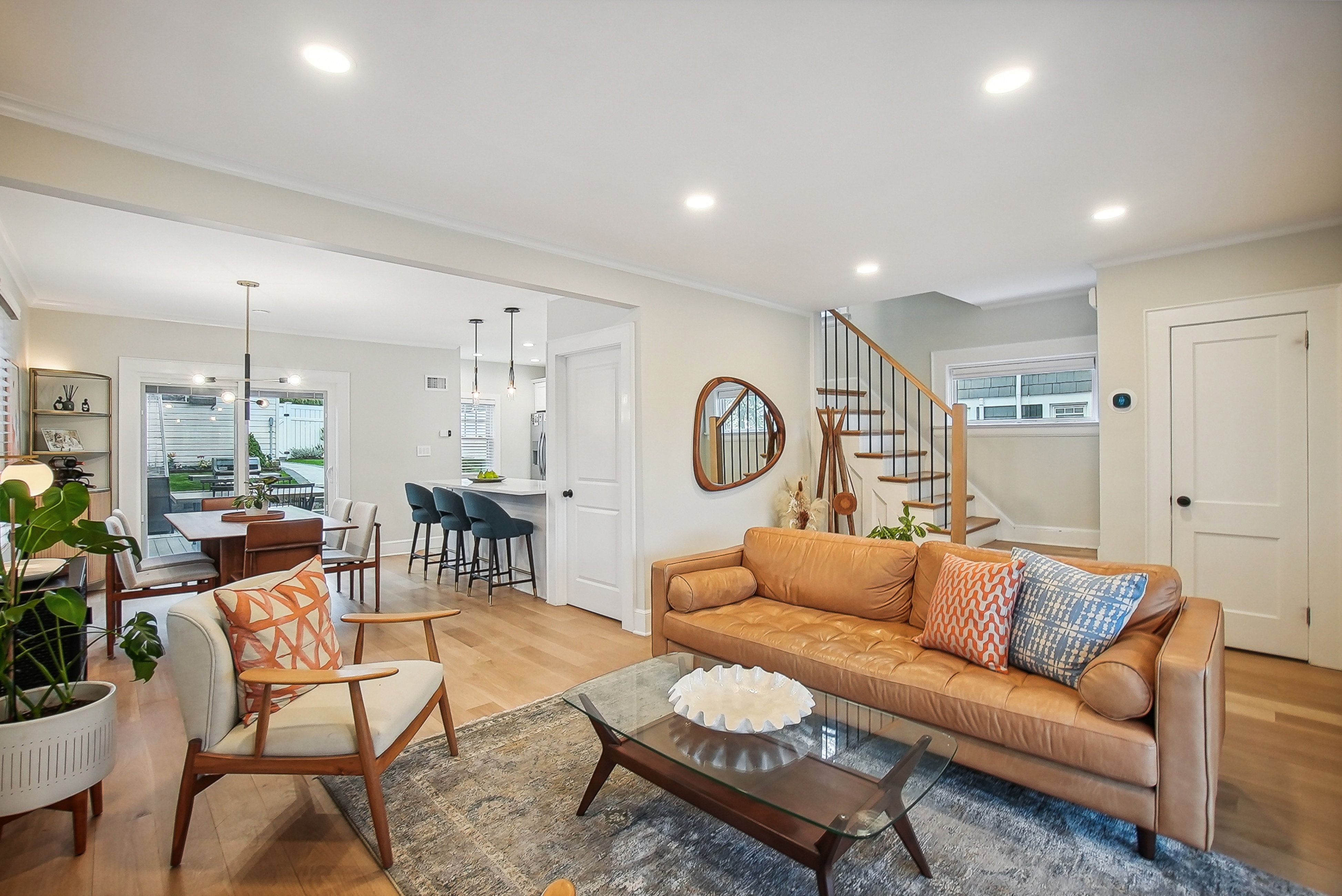 152 Essex Ave 