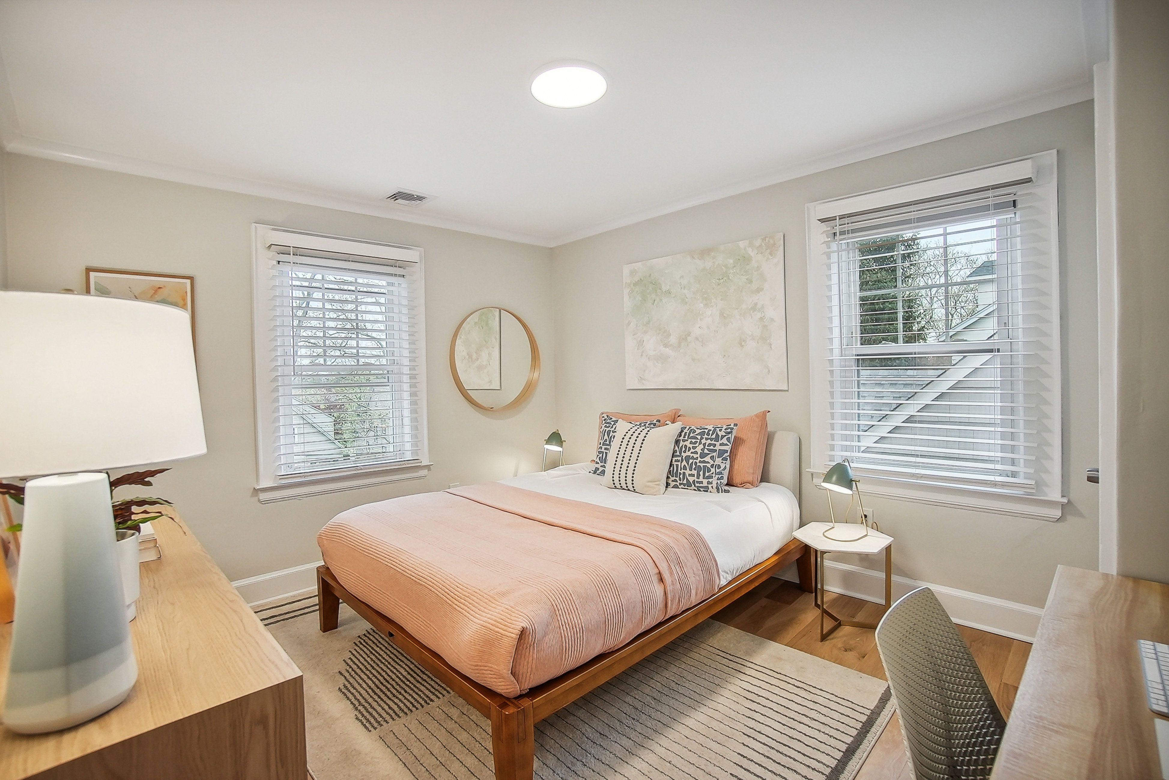 152 Essex Ave 