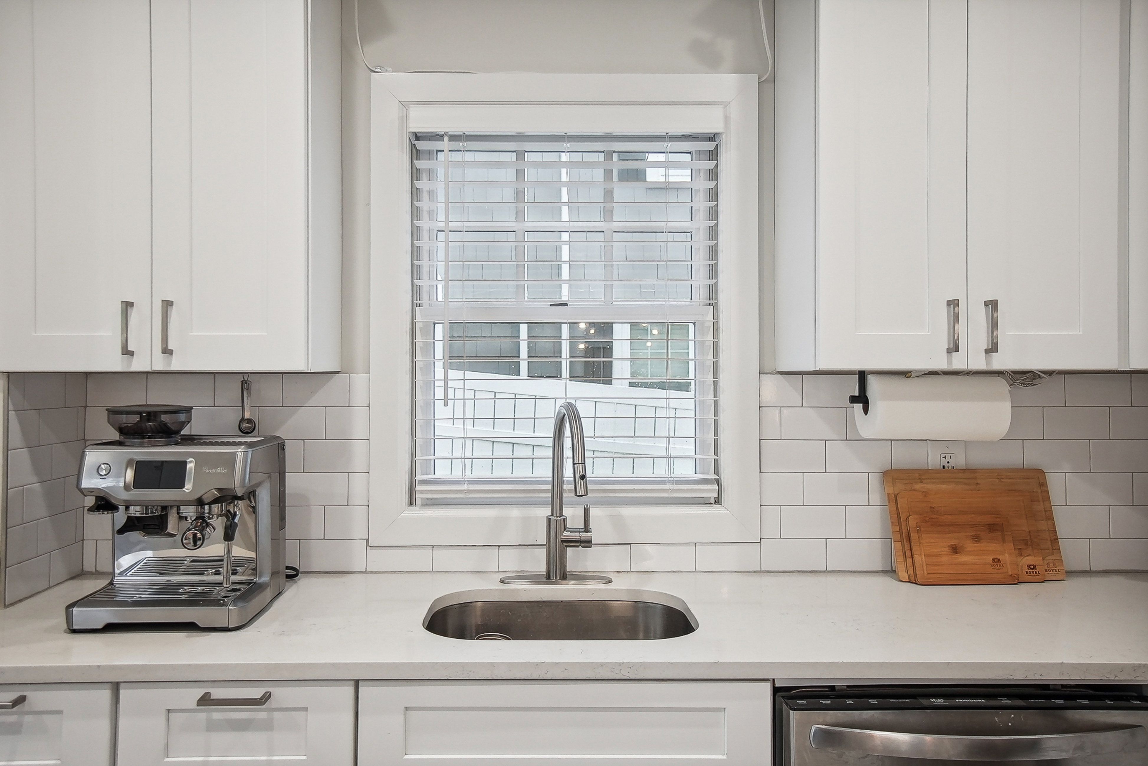 152 Essex Ave 