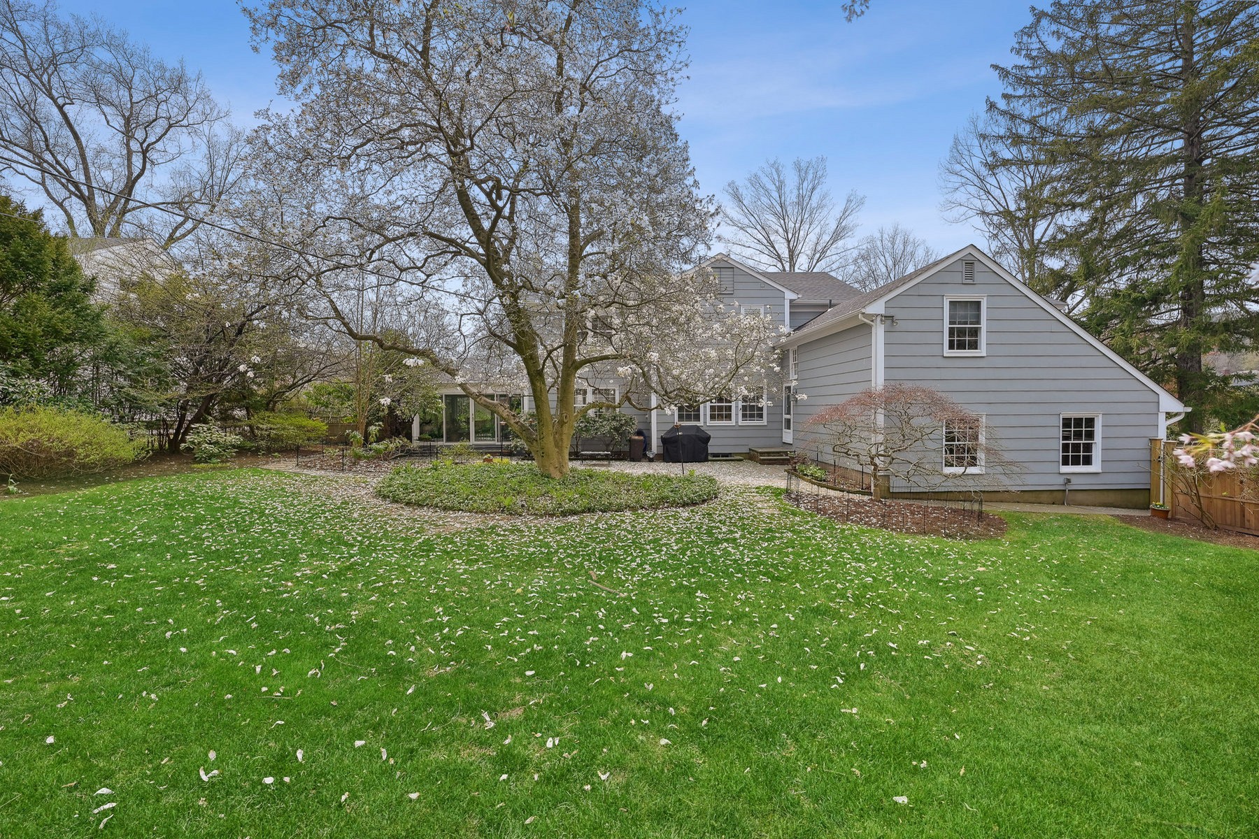 112 Llewellyn Rd 