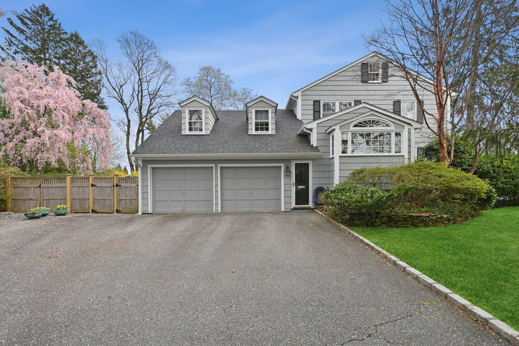 112 Llewellyn Rd 