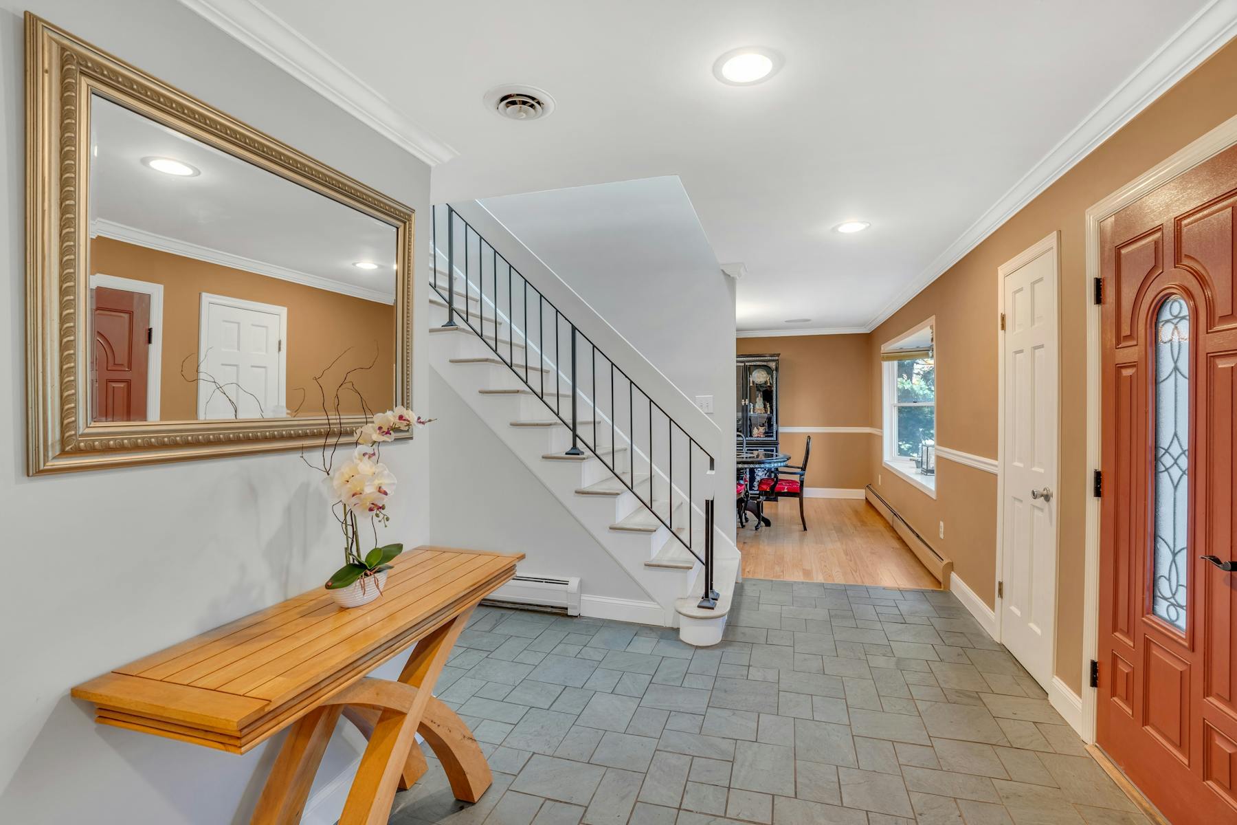 8 Evergreen Court 