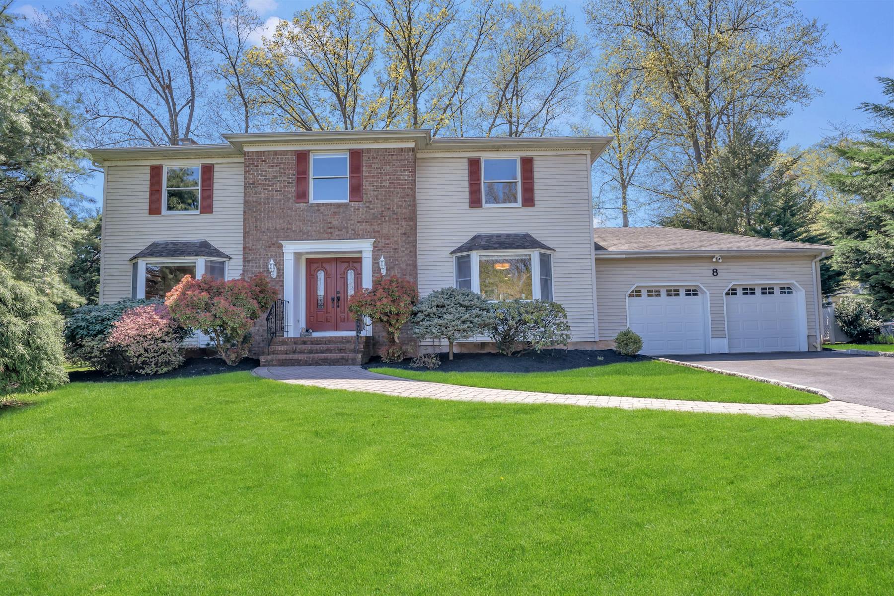 8 Evergreen Court 