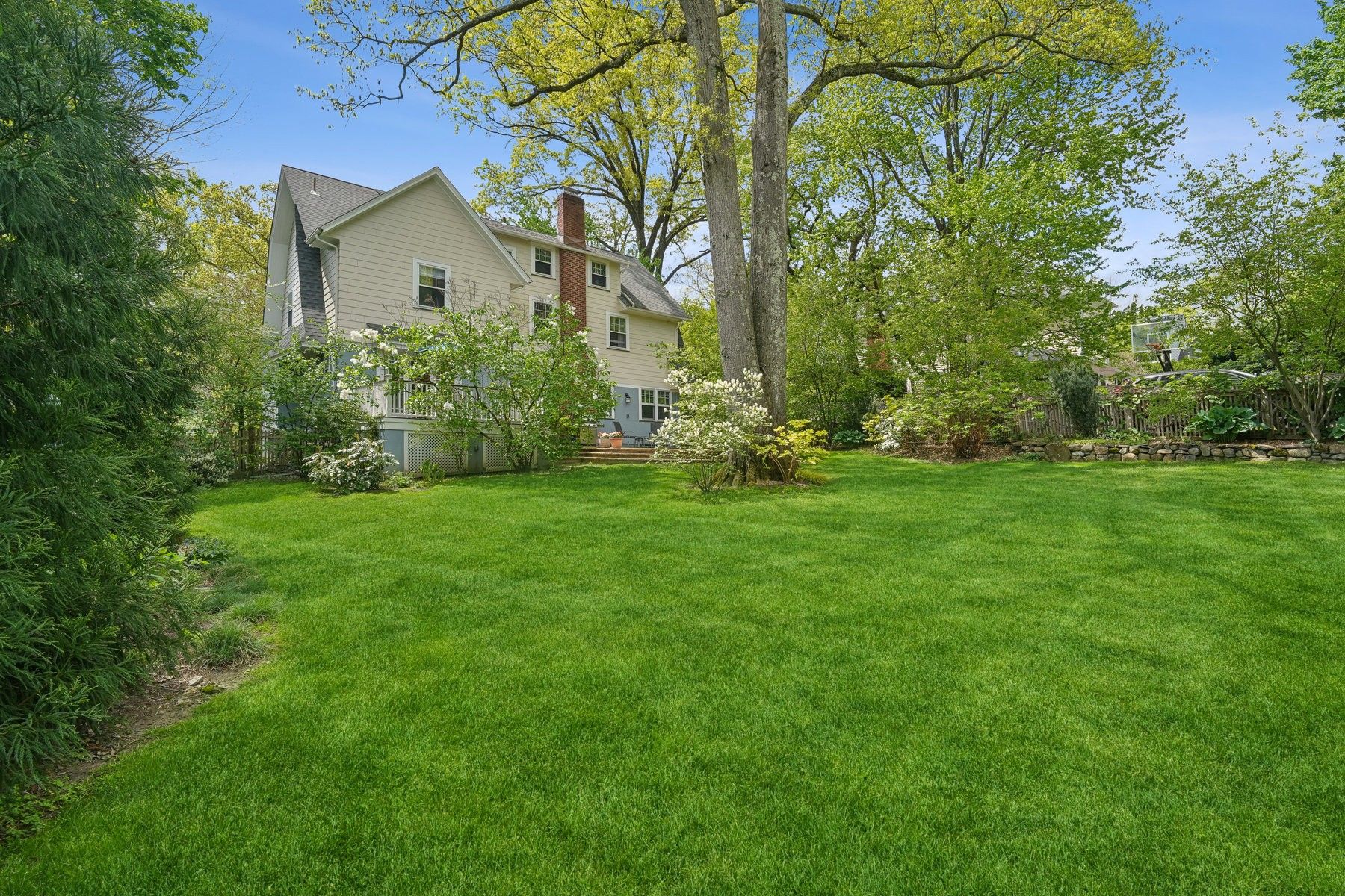 105 Clarewill Ave 