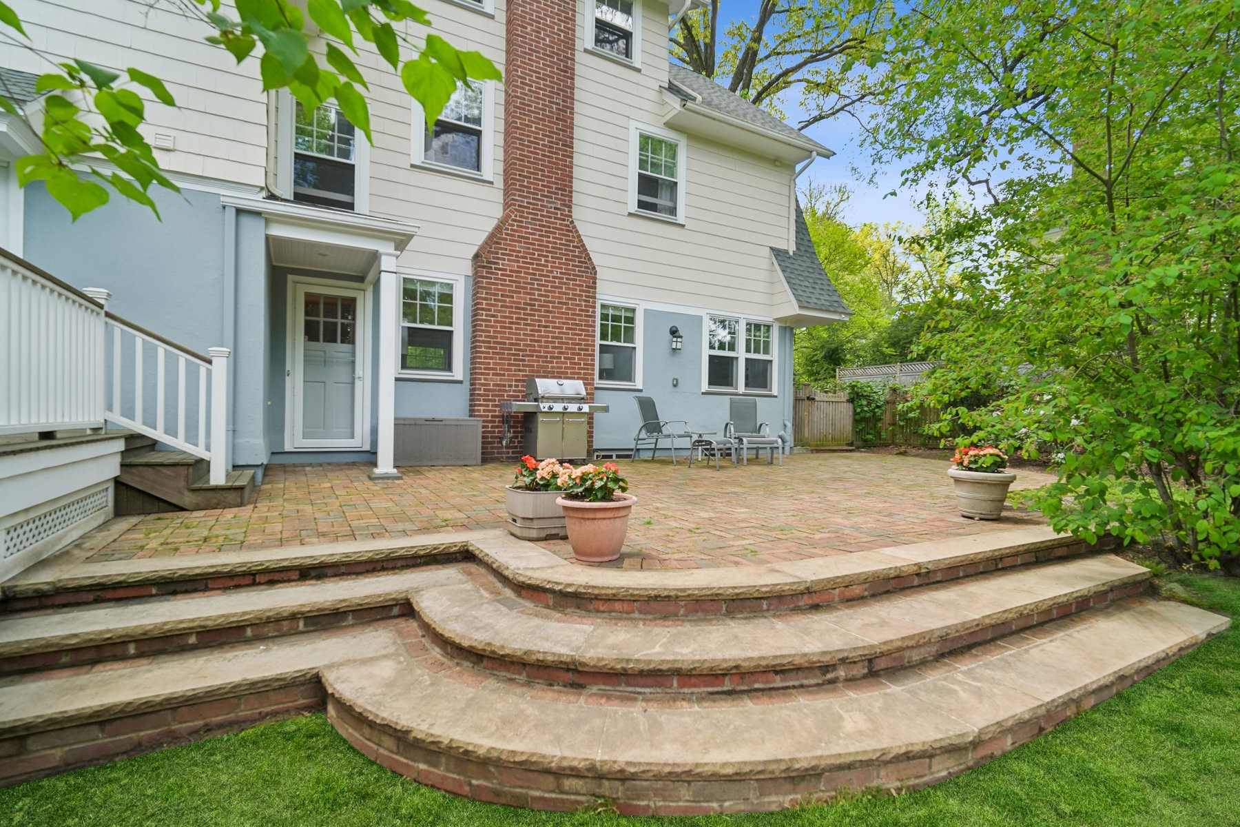 105 Clarewill Ave 