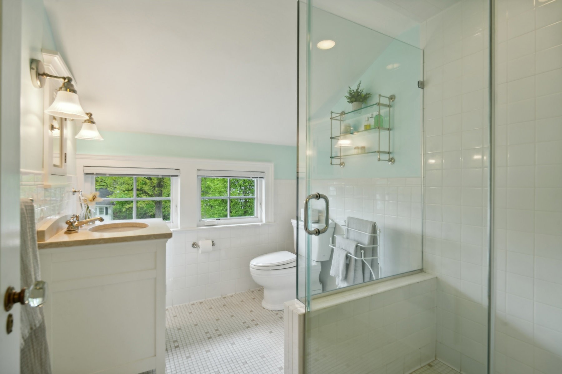 105 Clarewill Ave 