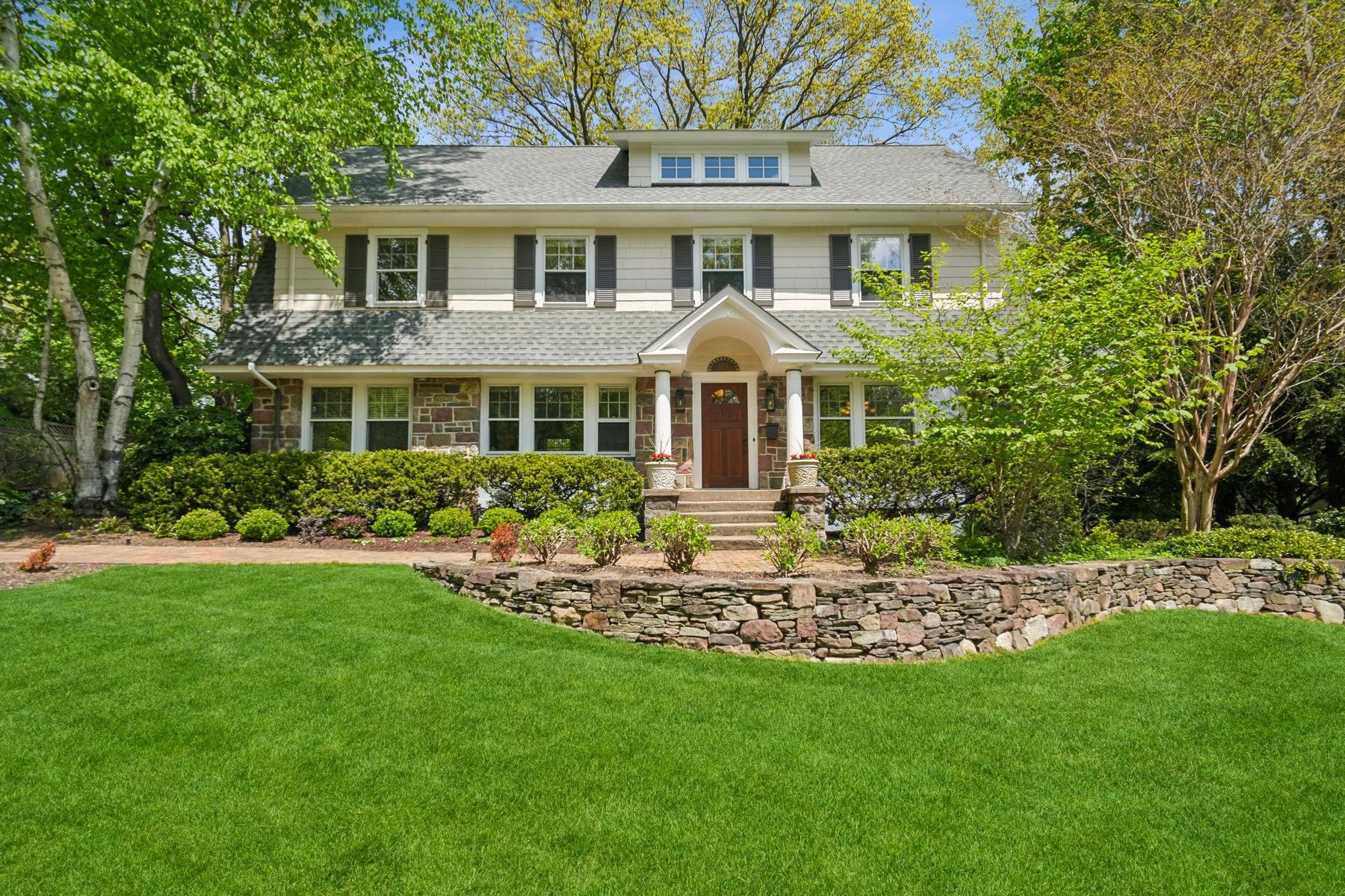 105 Clarewill Ave 