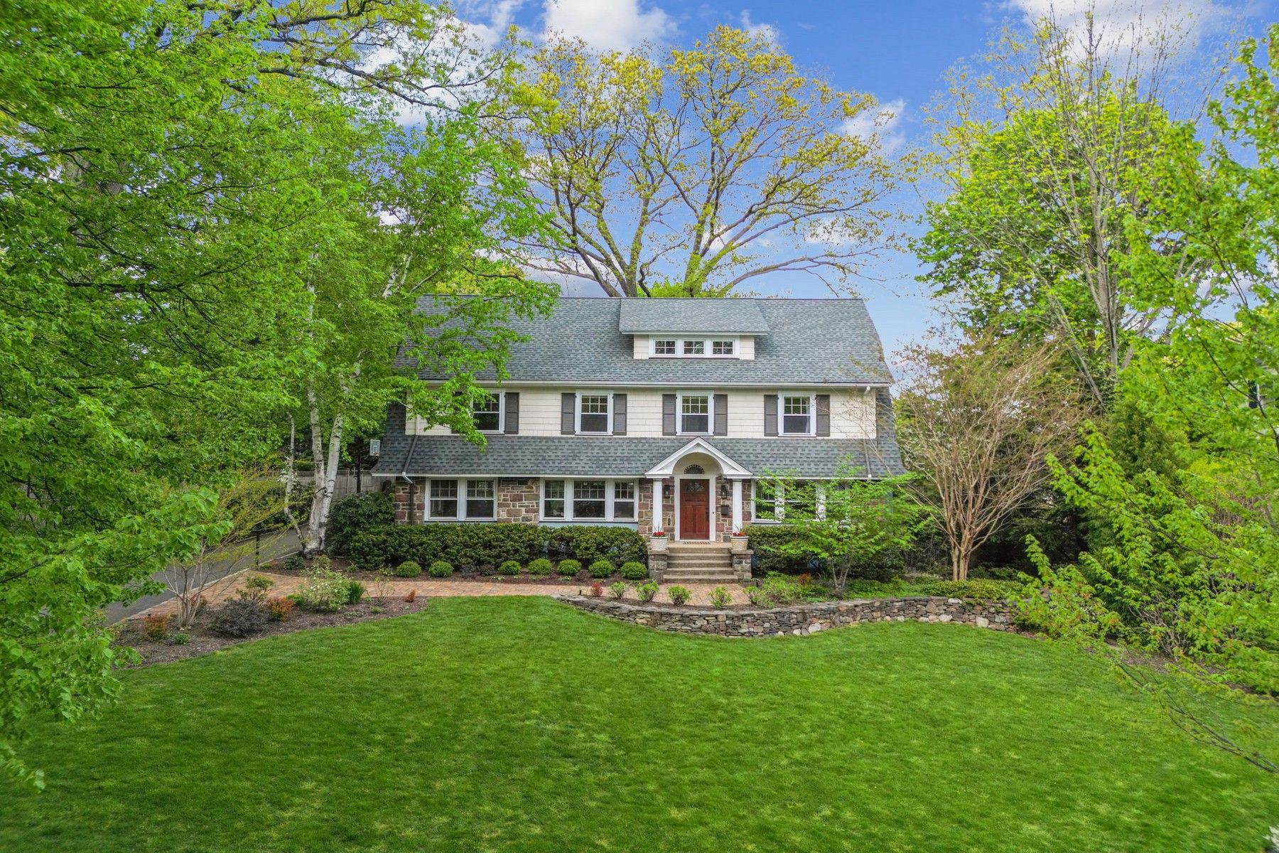 105 Clarewill Ave 