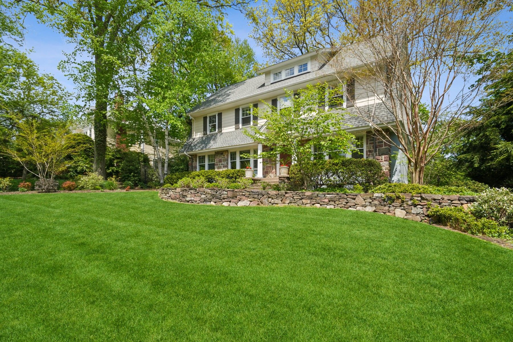105 Clarewill Ave 