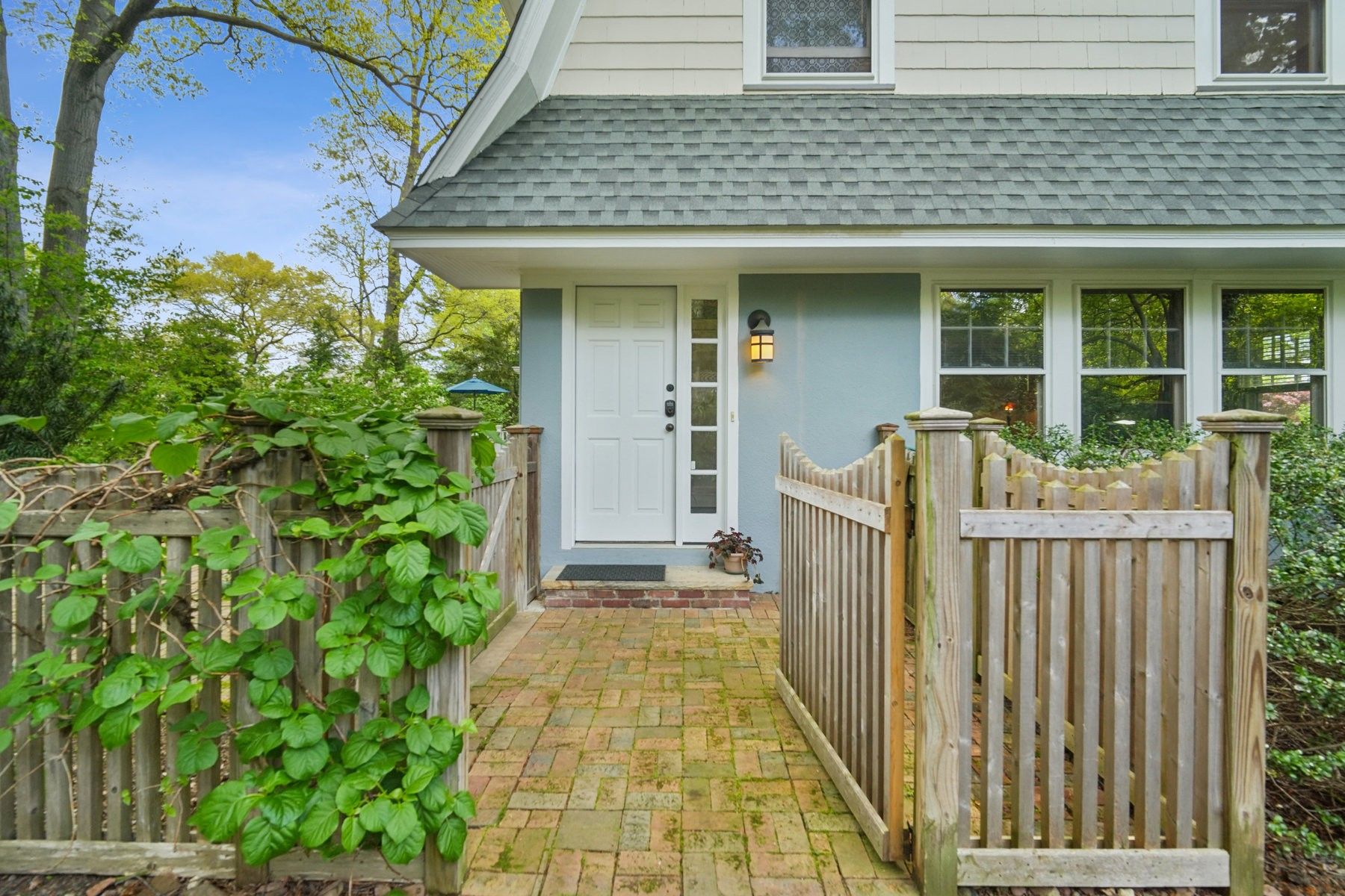 105 Clarewill Ave 