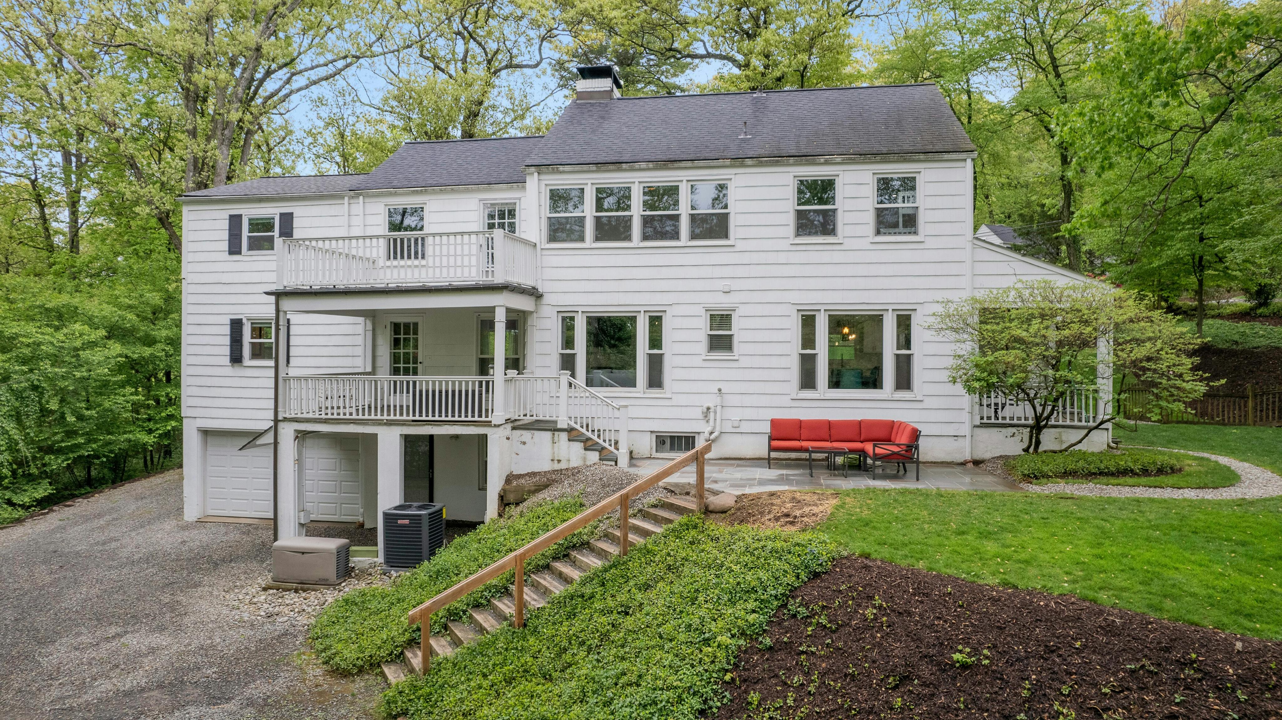 111 Countryside Drive 
