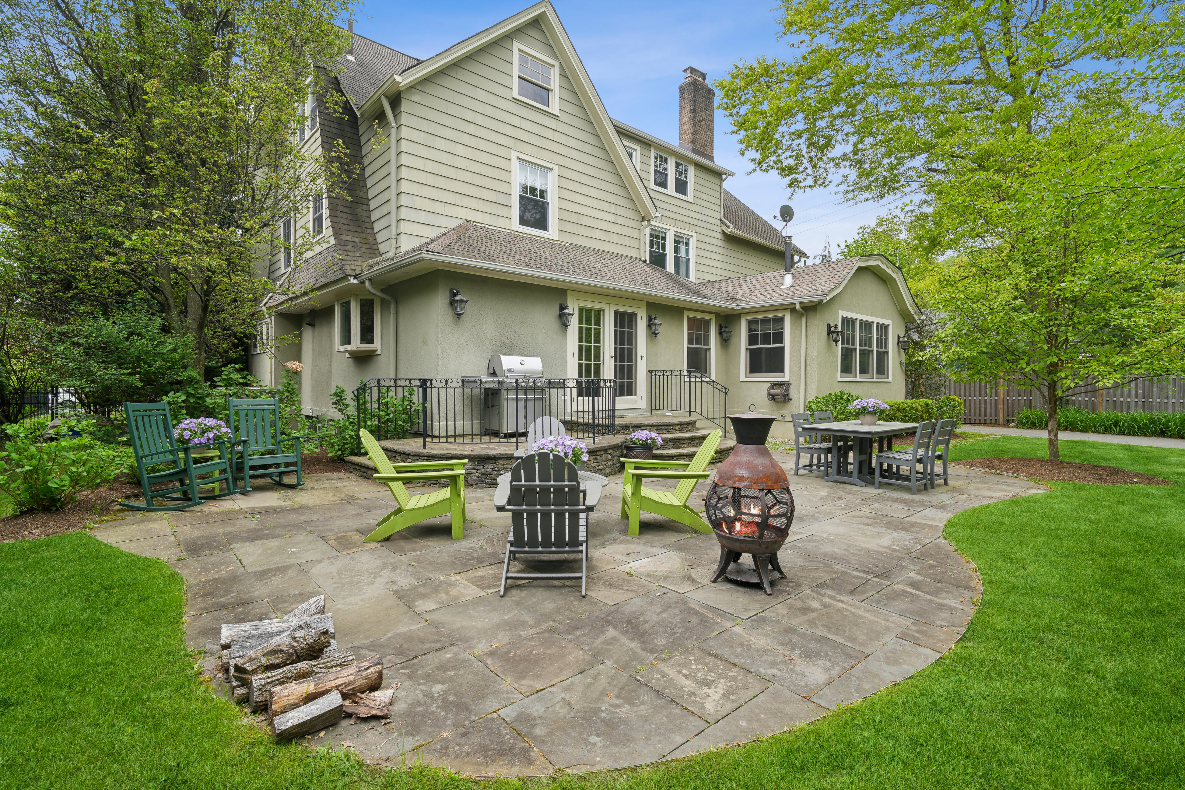 187 Gates Ave 