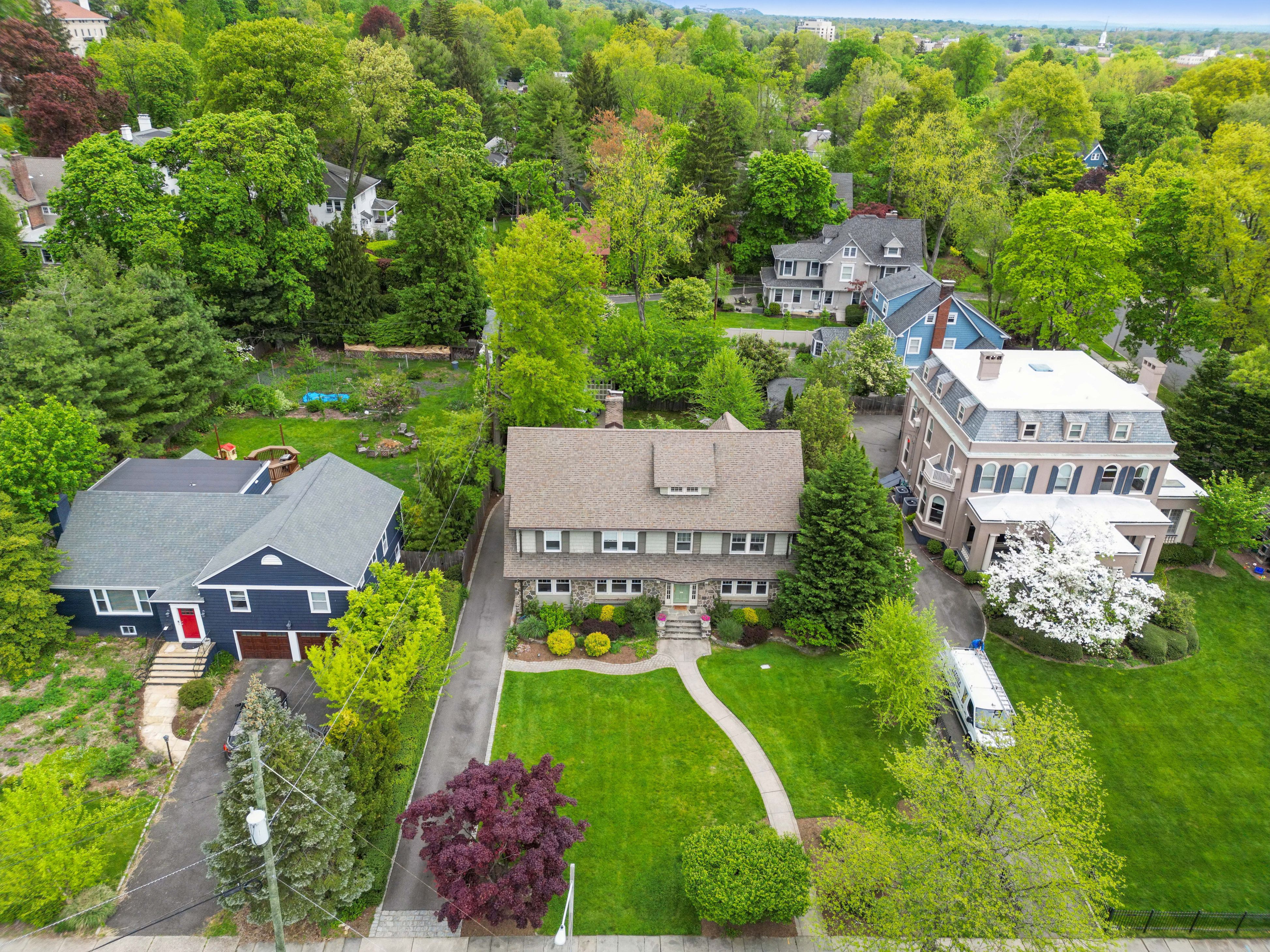 187 Gates Ave 
