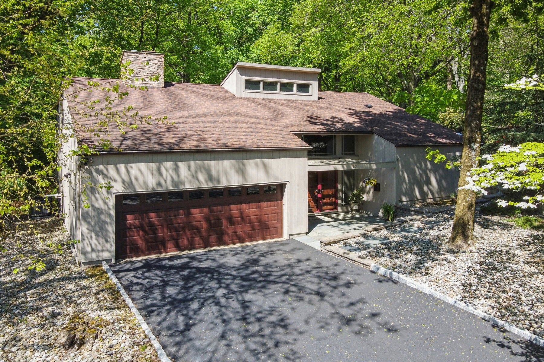 23 Glenside Dr 