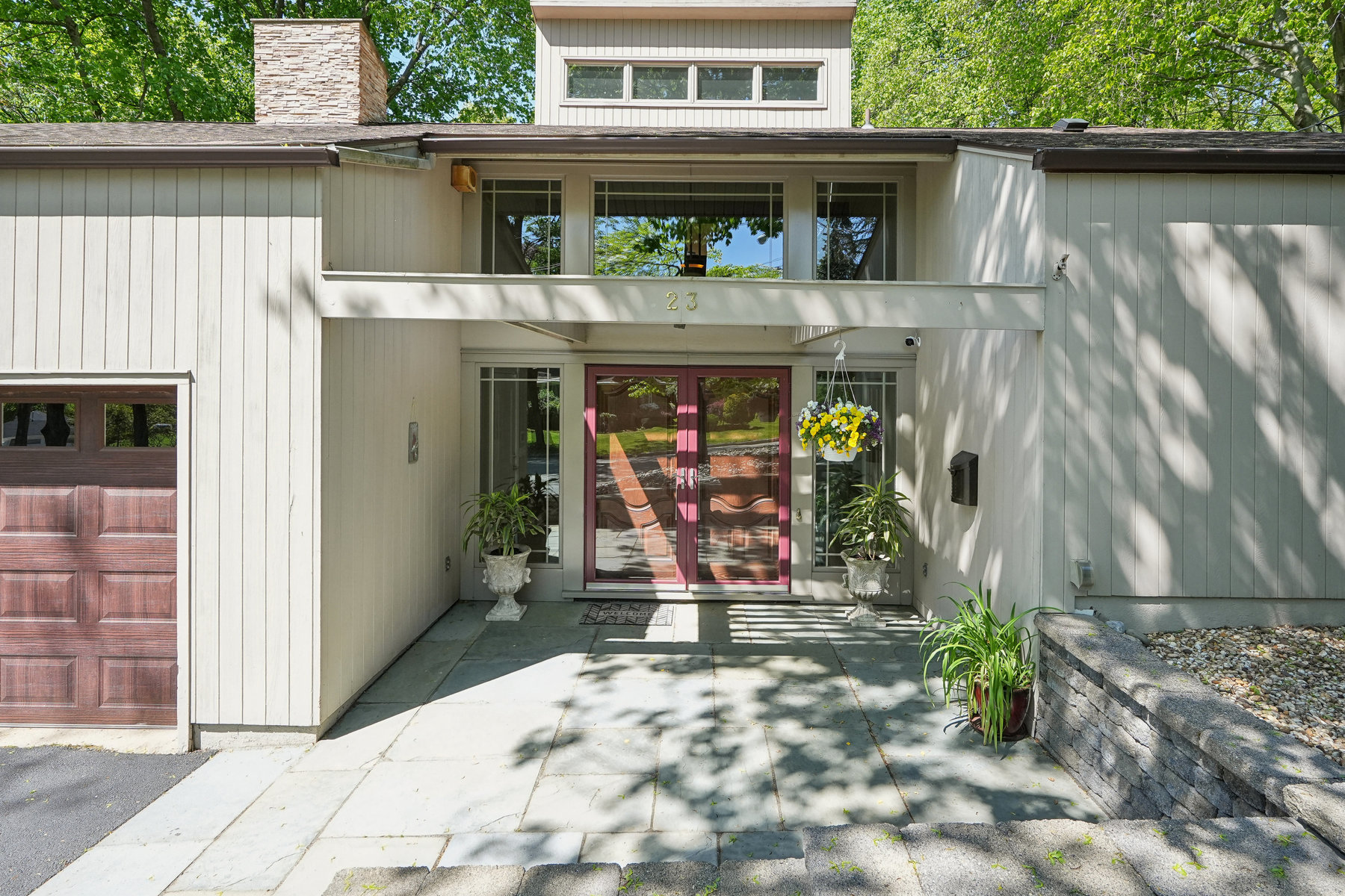 23 Glenside Dr 
