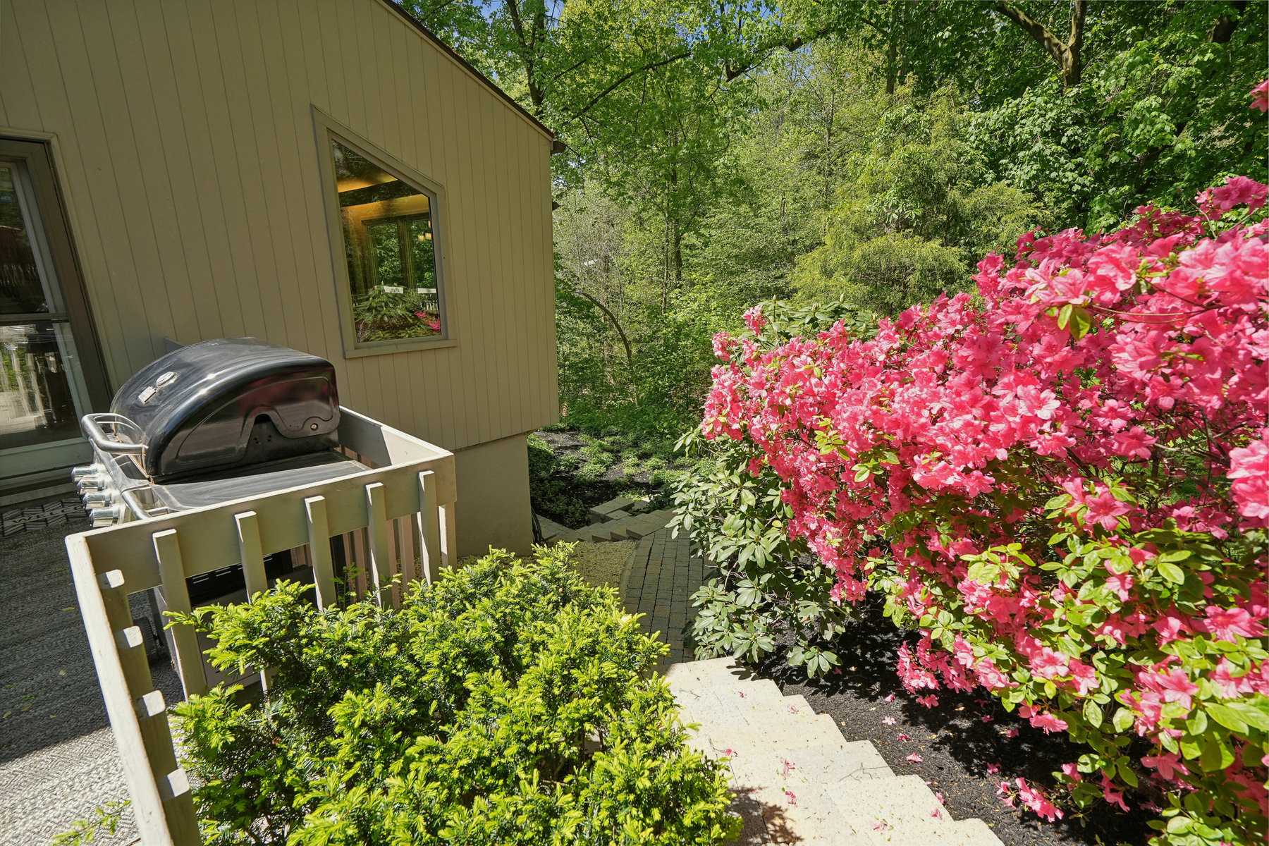 23 Glenside Dr 