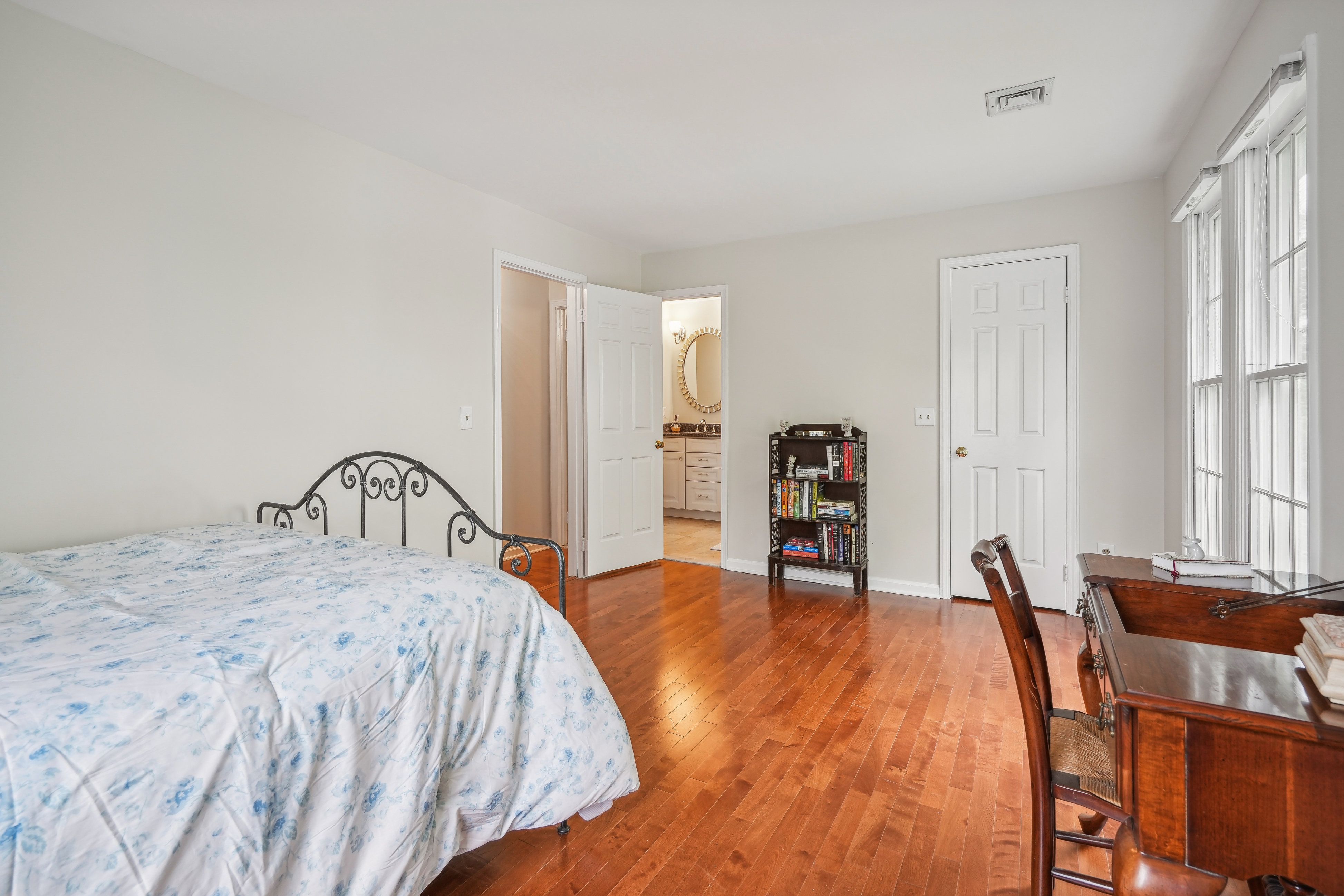 212 Alexandria Way 