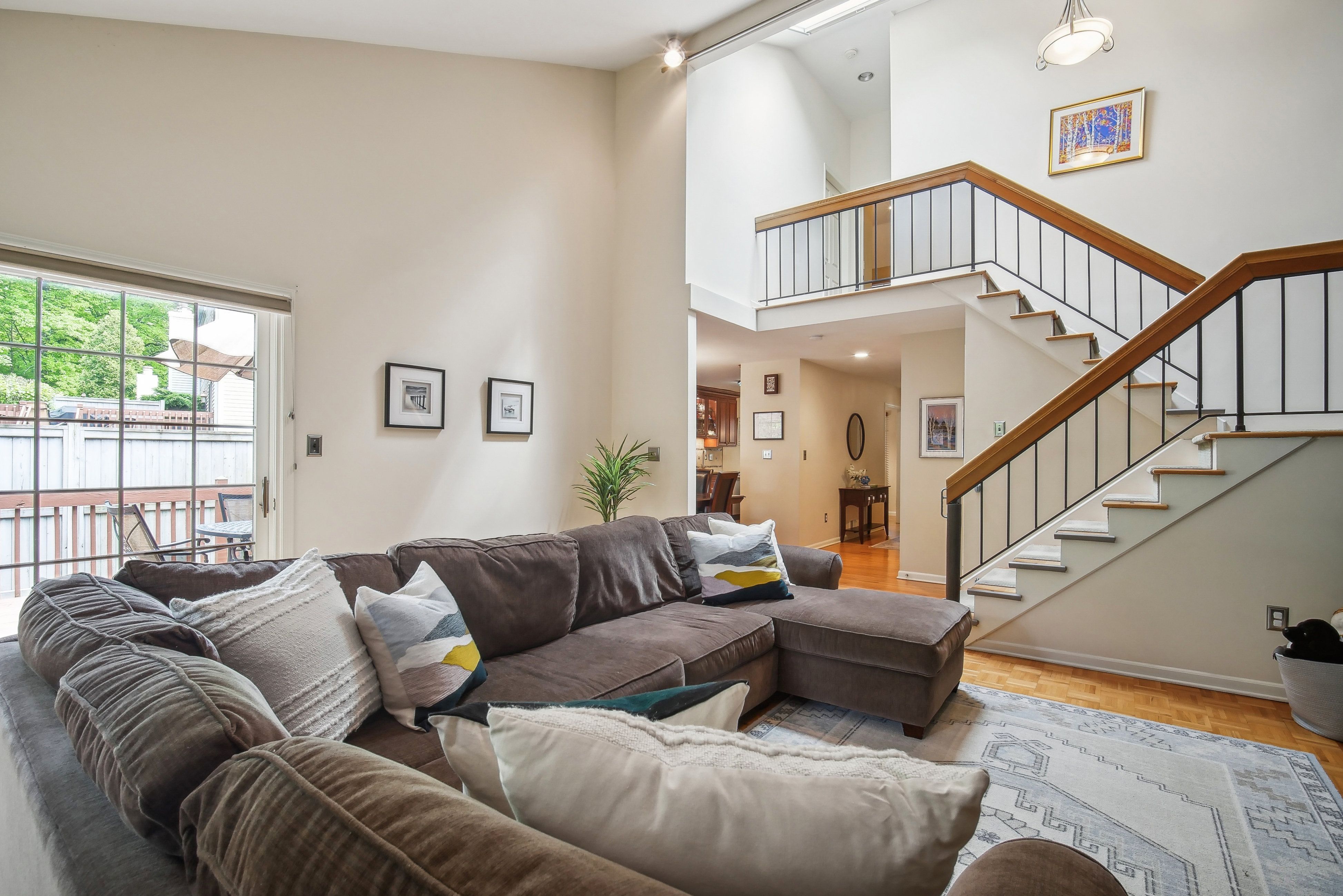 24 Stonegate Dr 