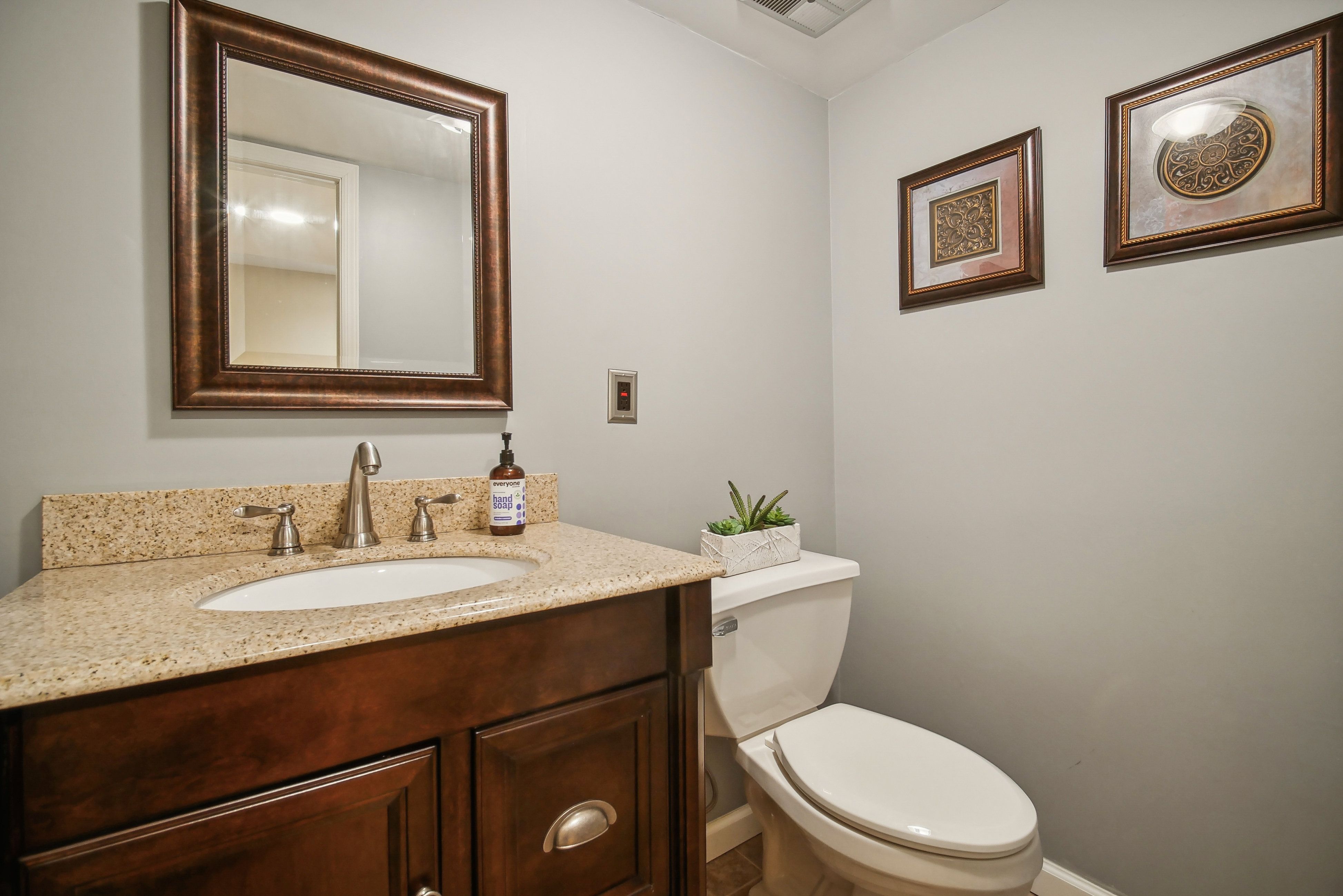 24 Stonegate Dr 