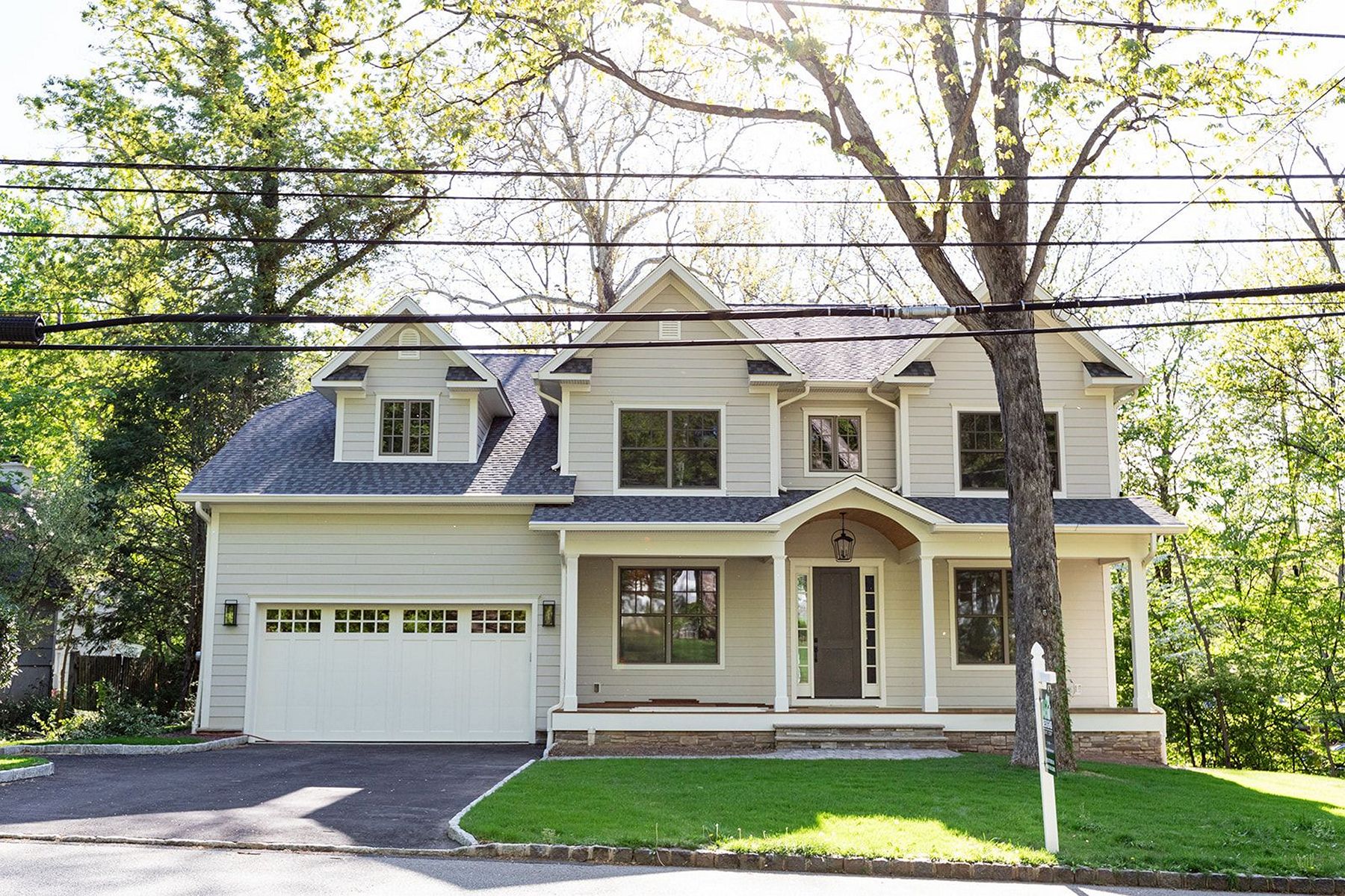 303 Maple Street 