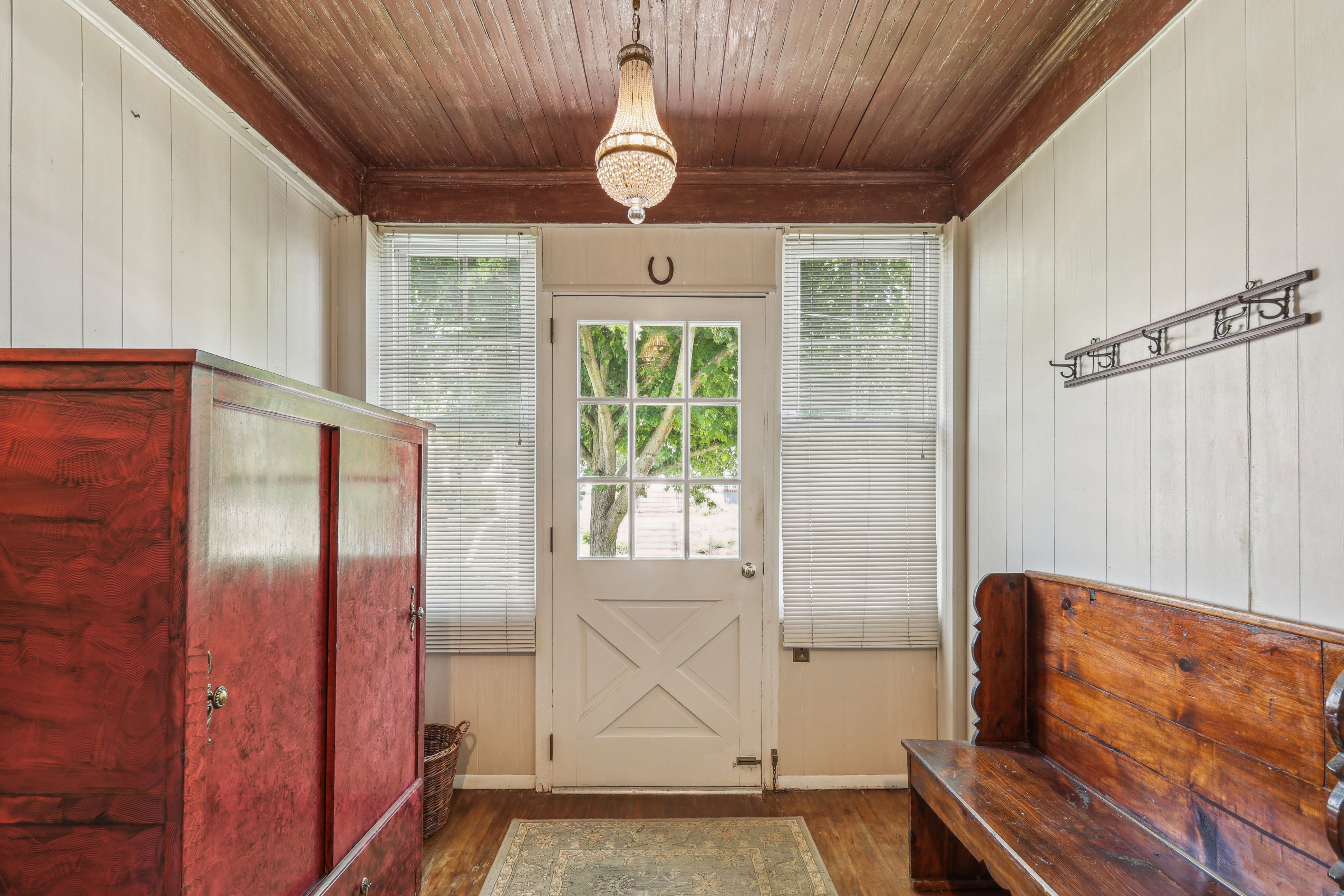 10 Oakdale Avenue 