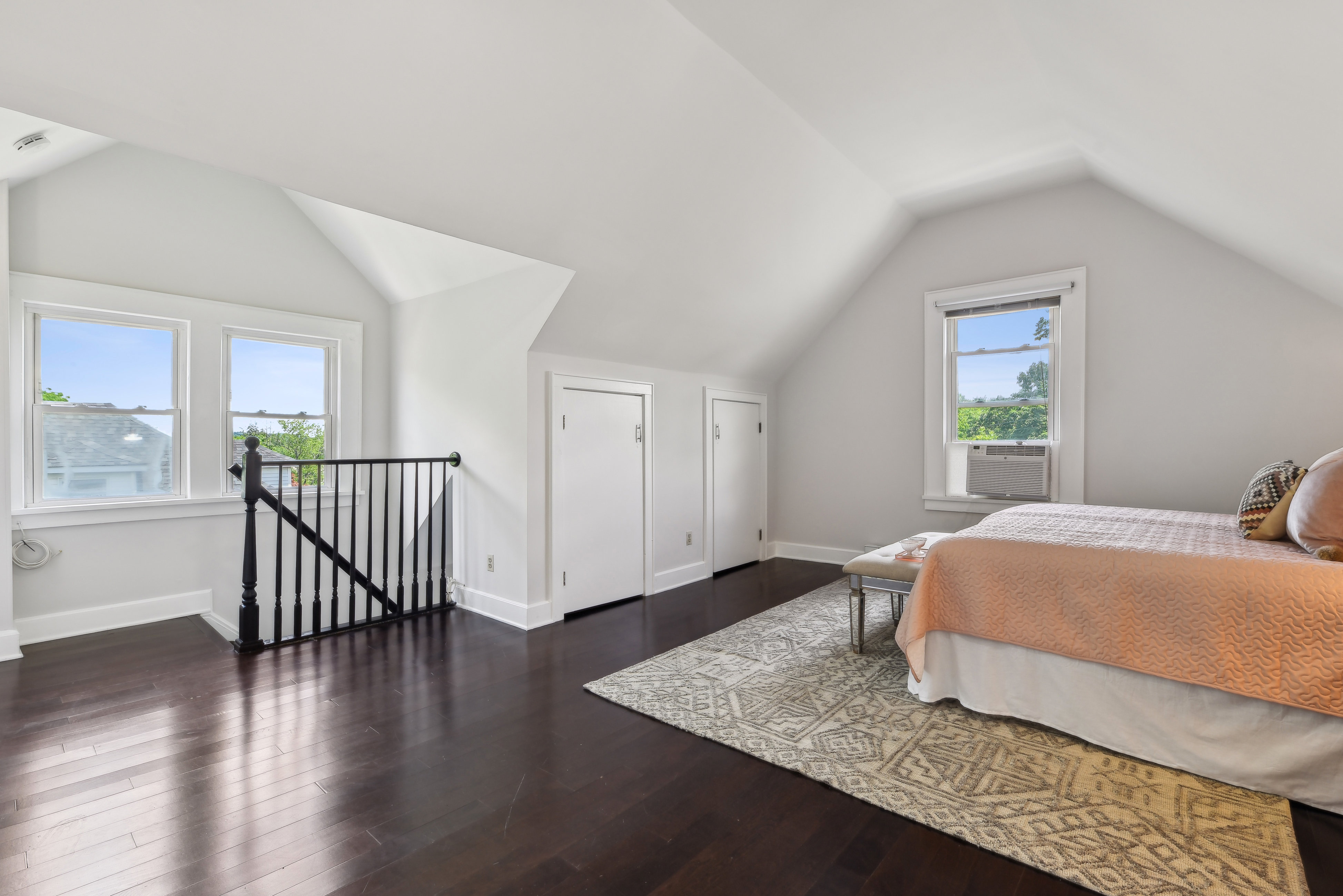 21 Morris Avenue 