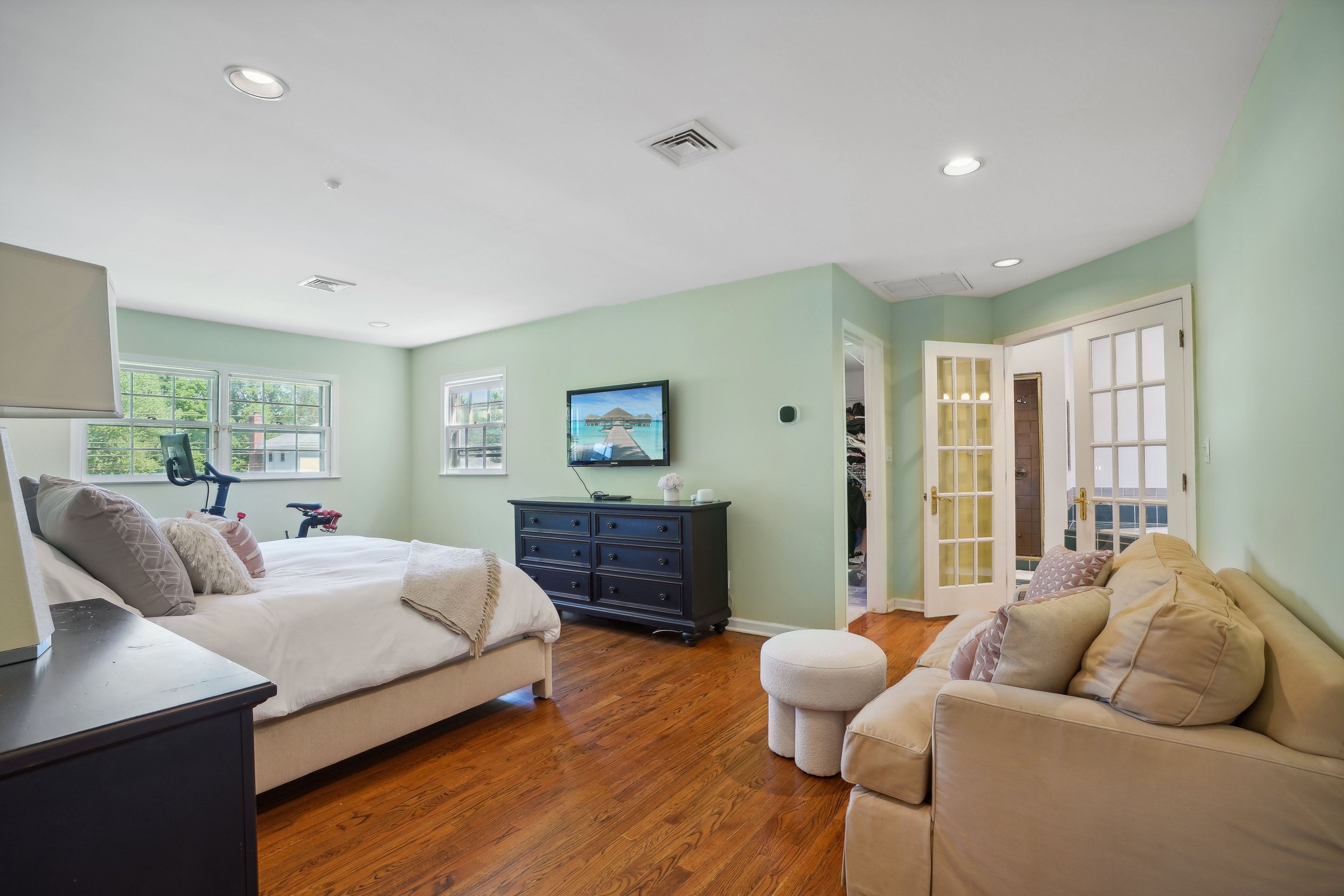 4 Troy Drive 