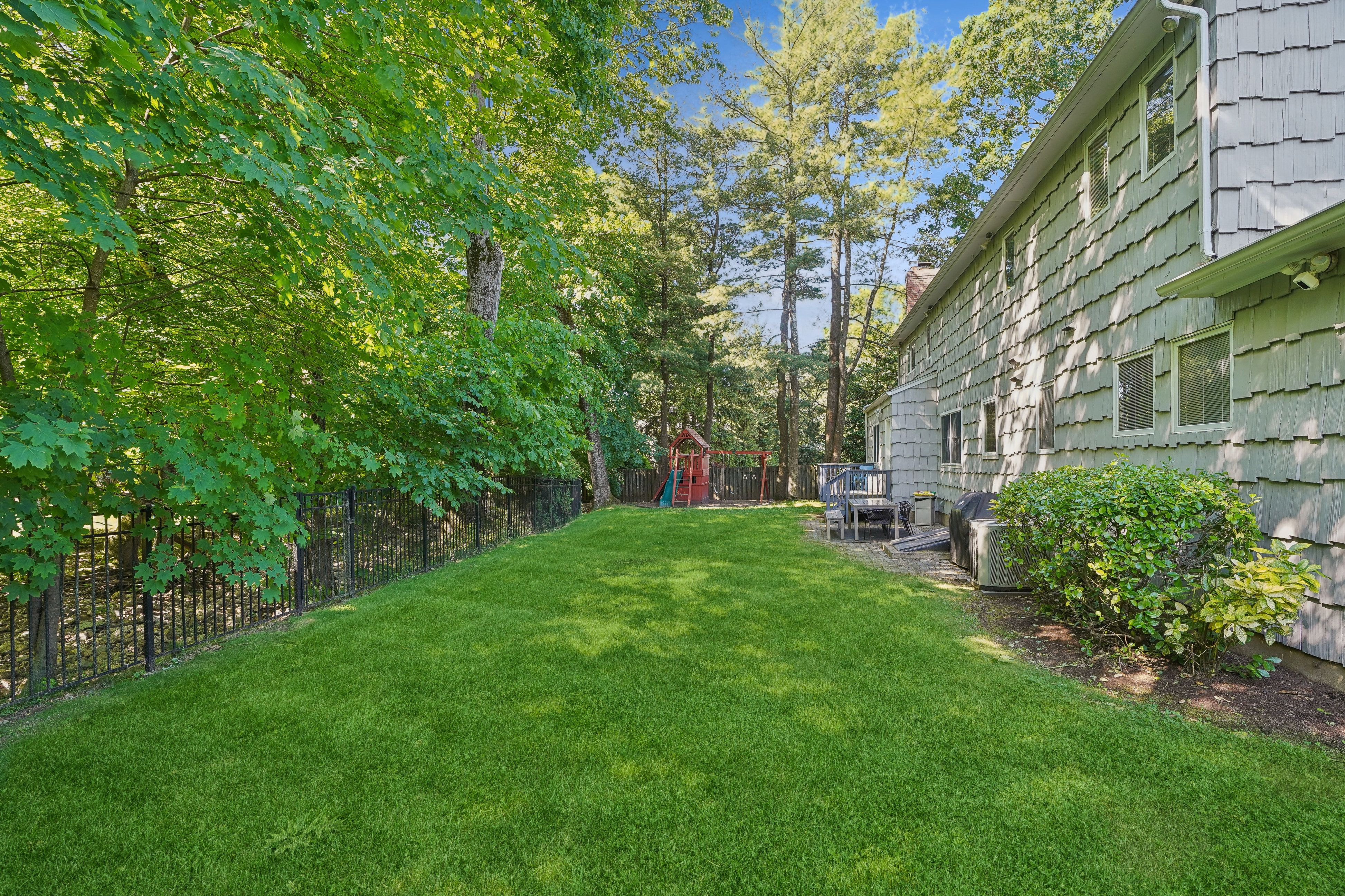 4 Troy Drive 