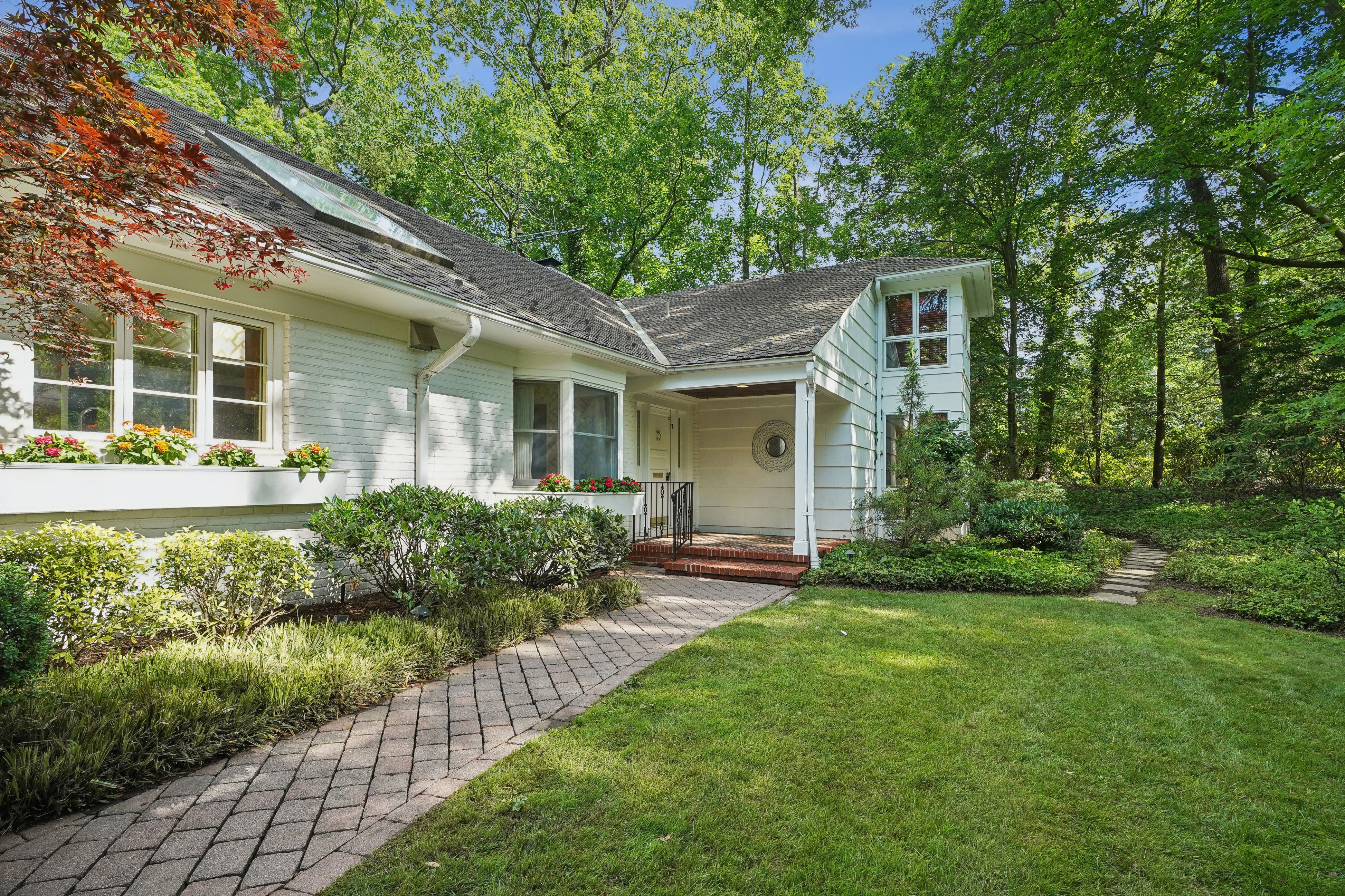 16 Sherwood Road 