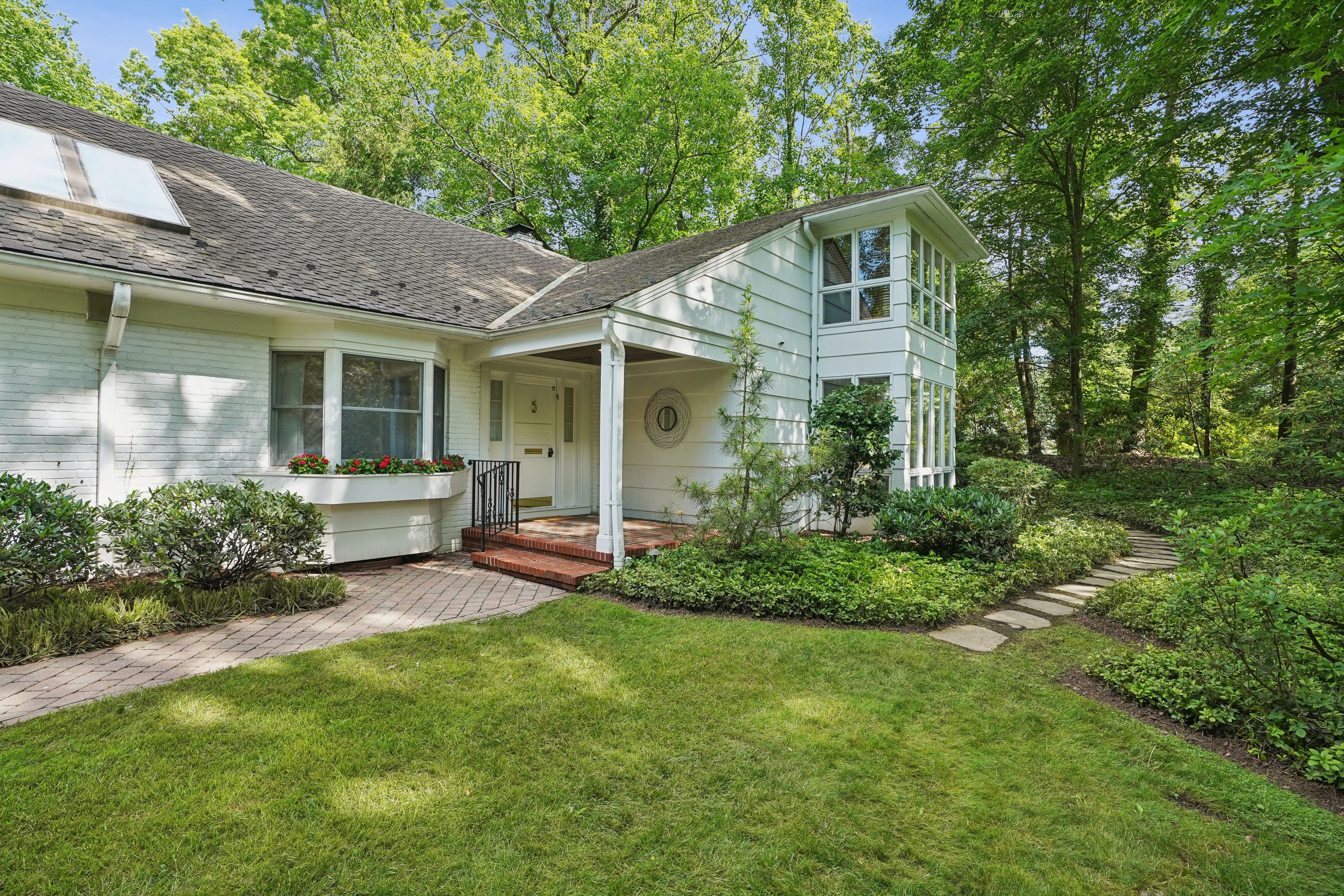 16 Sherwood Road 