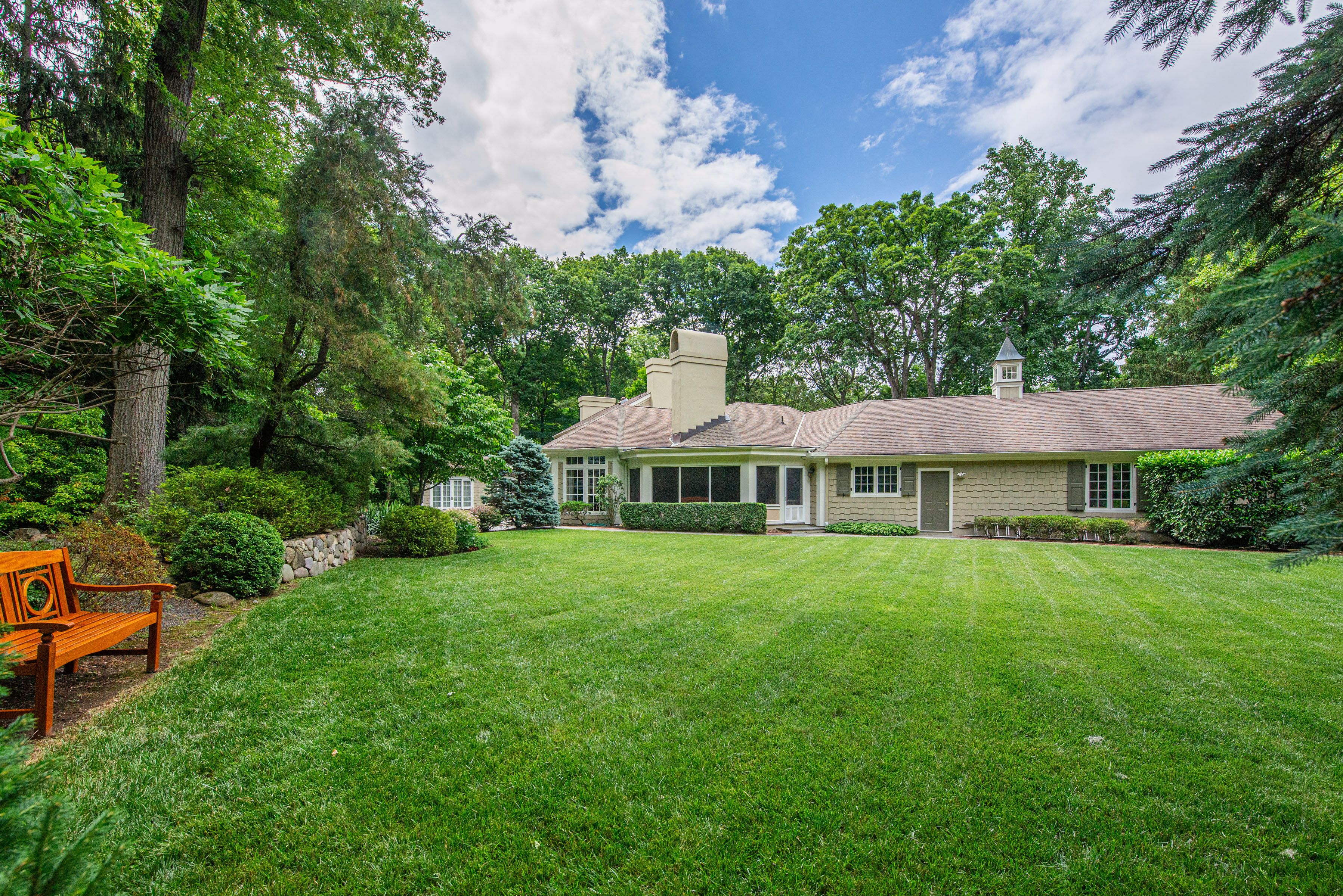 7 Meadow Lane 