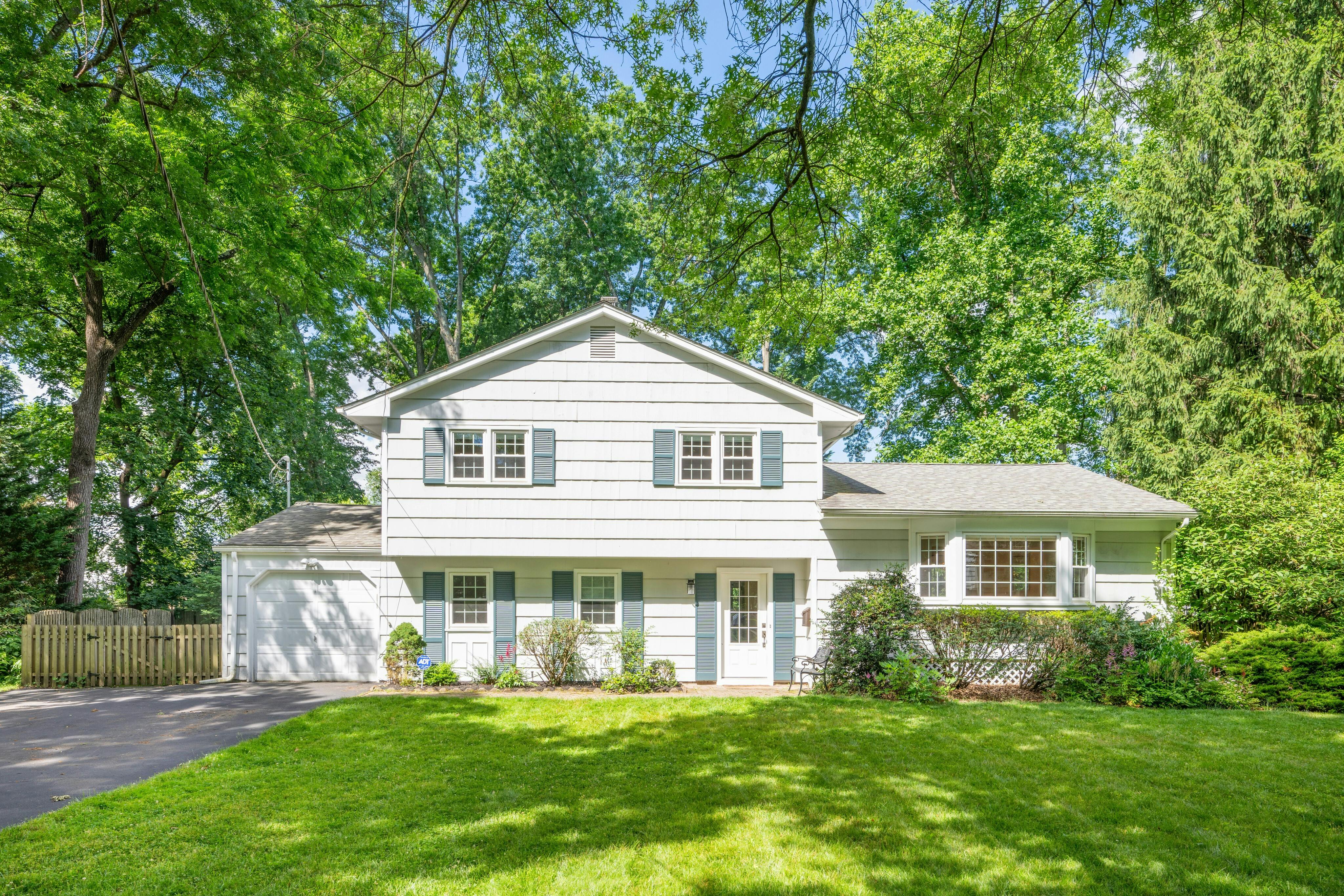 21 Ardsley Court 