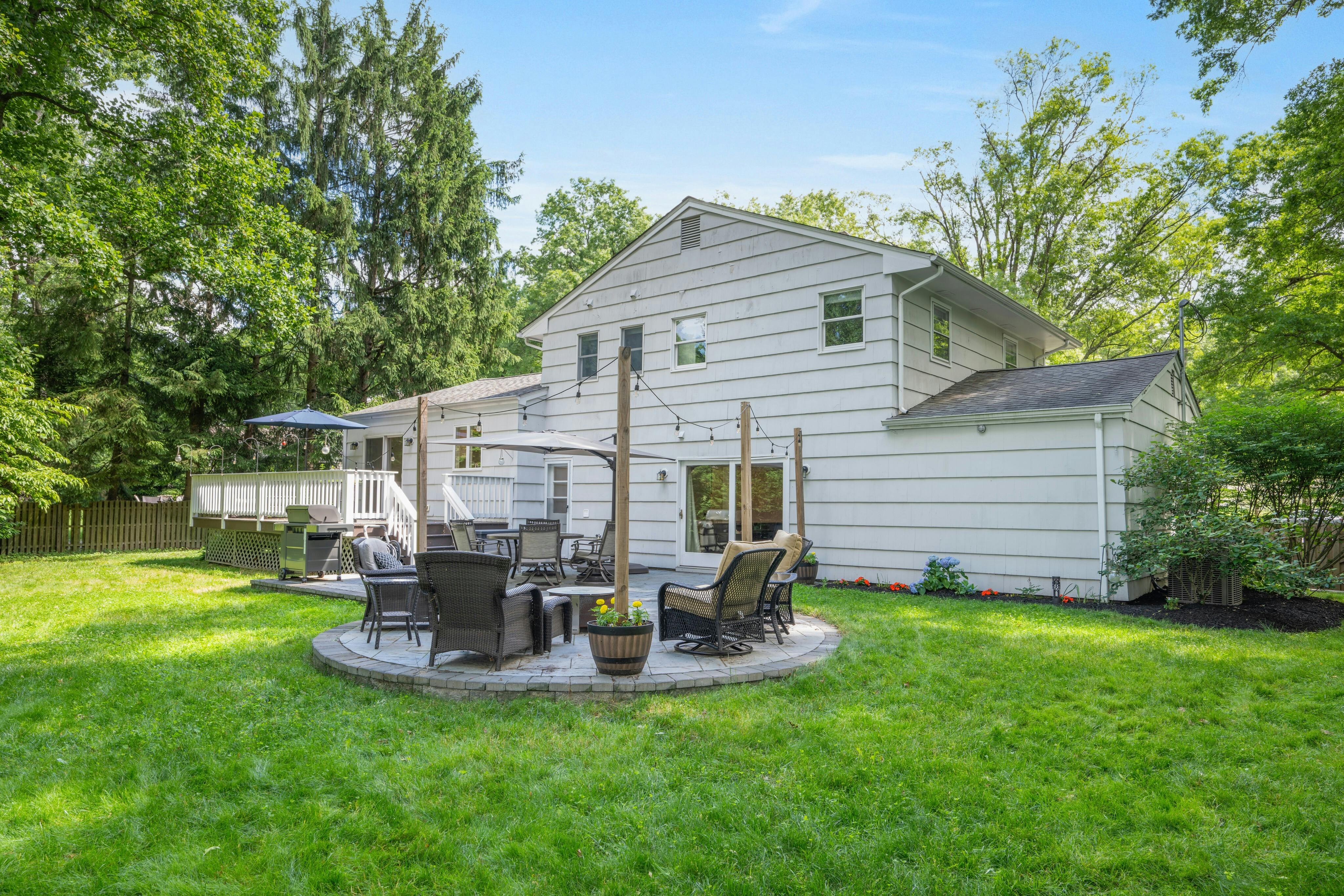 21 Ardsley Court 