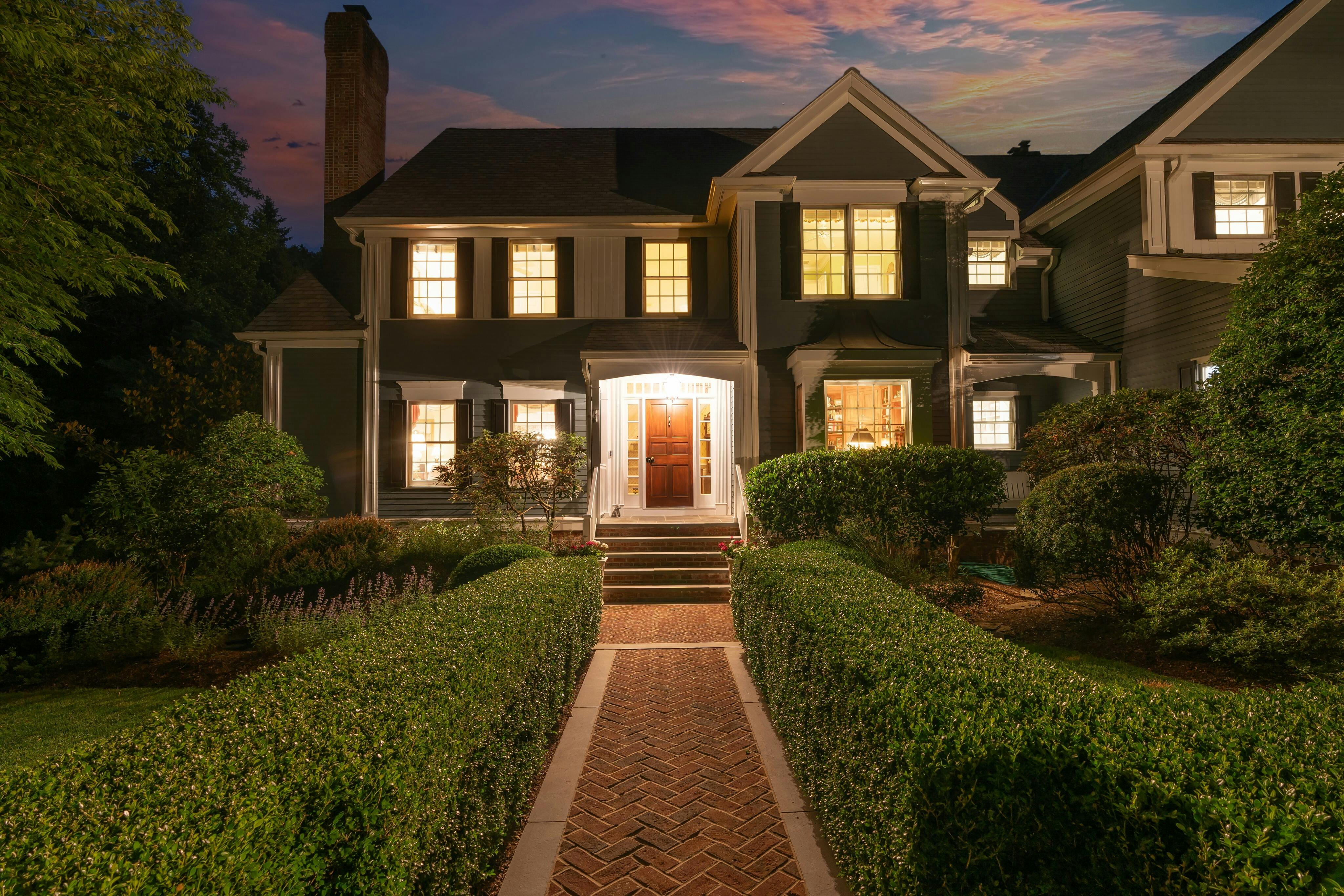 8 Michael Road 