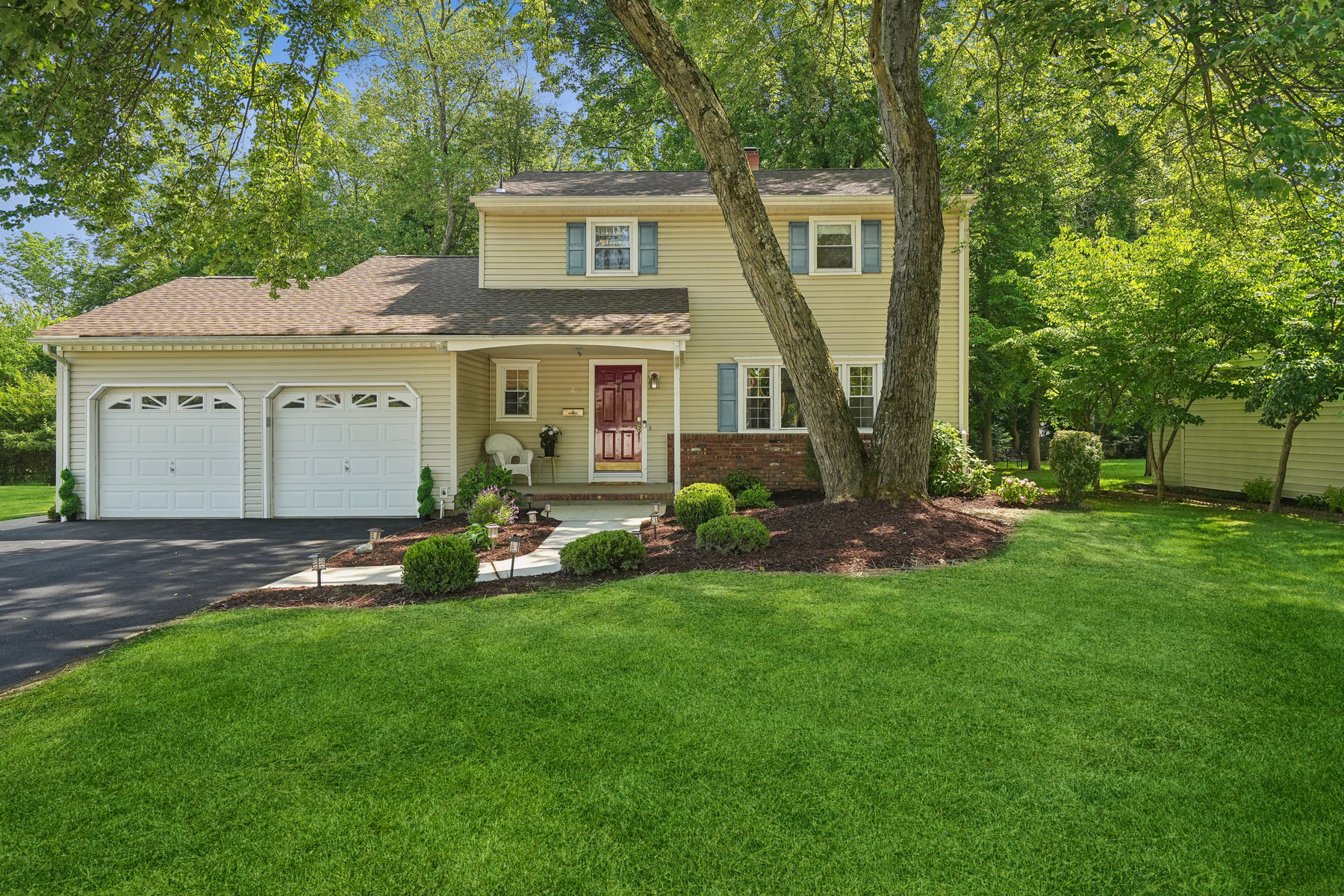 4 Crestmont Drive 