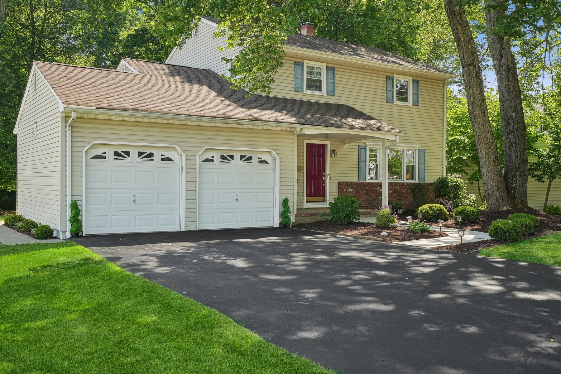 4 Crestmont Drive 
