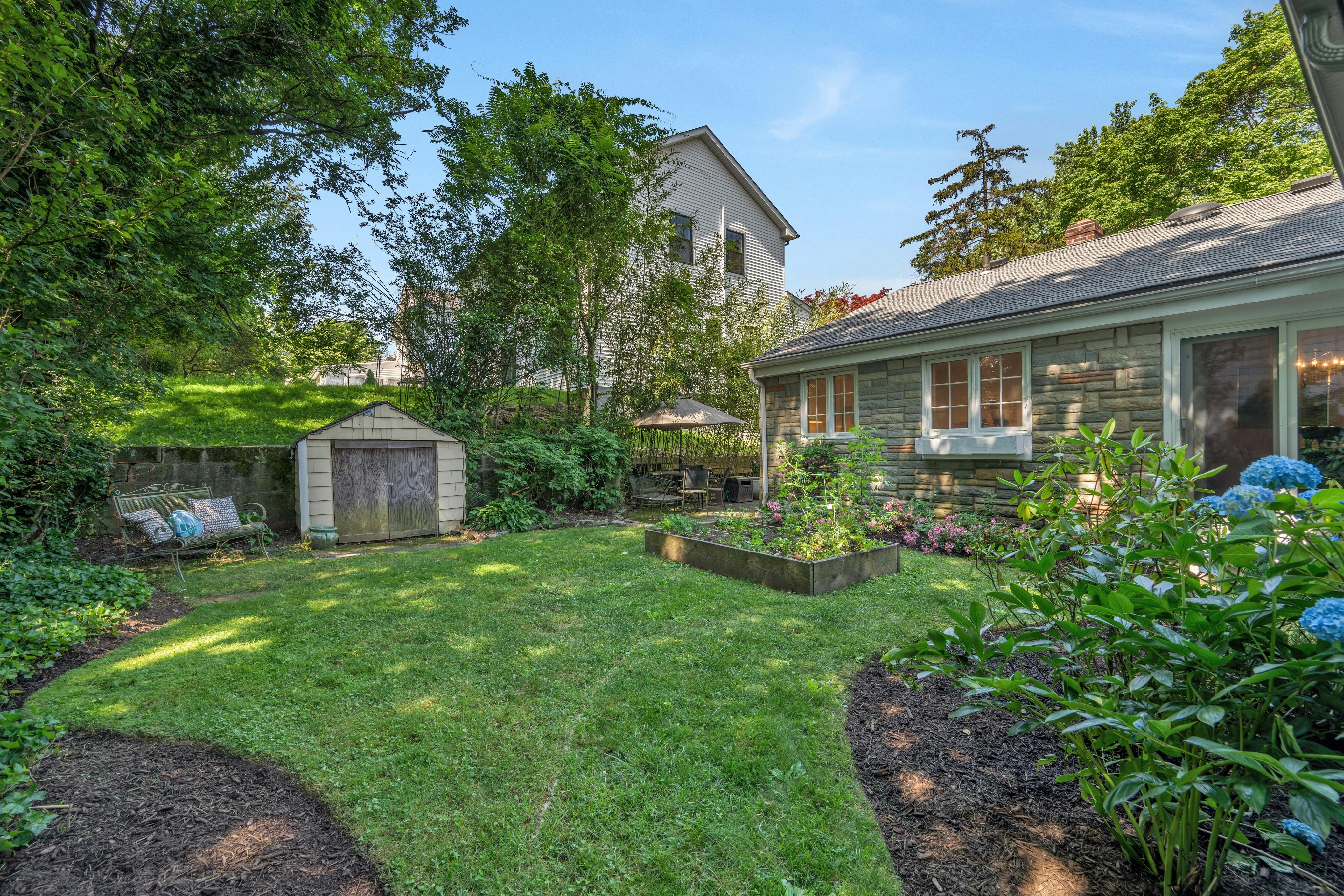 2 Ridgedale Avenue 