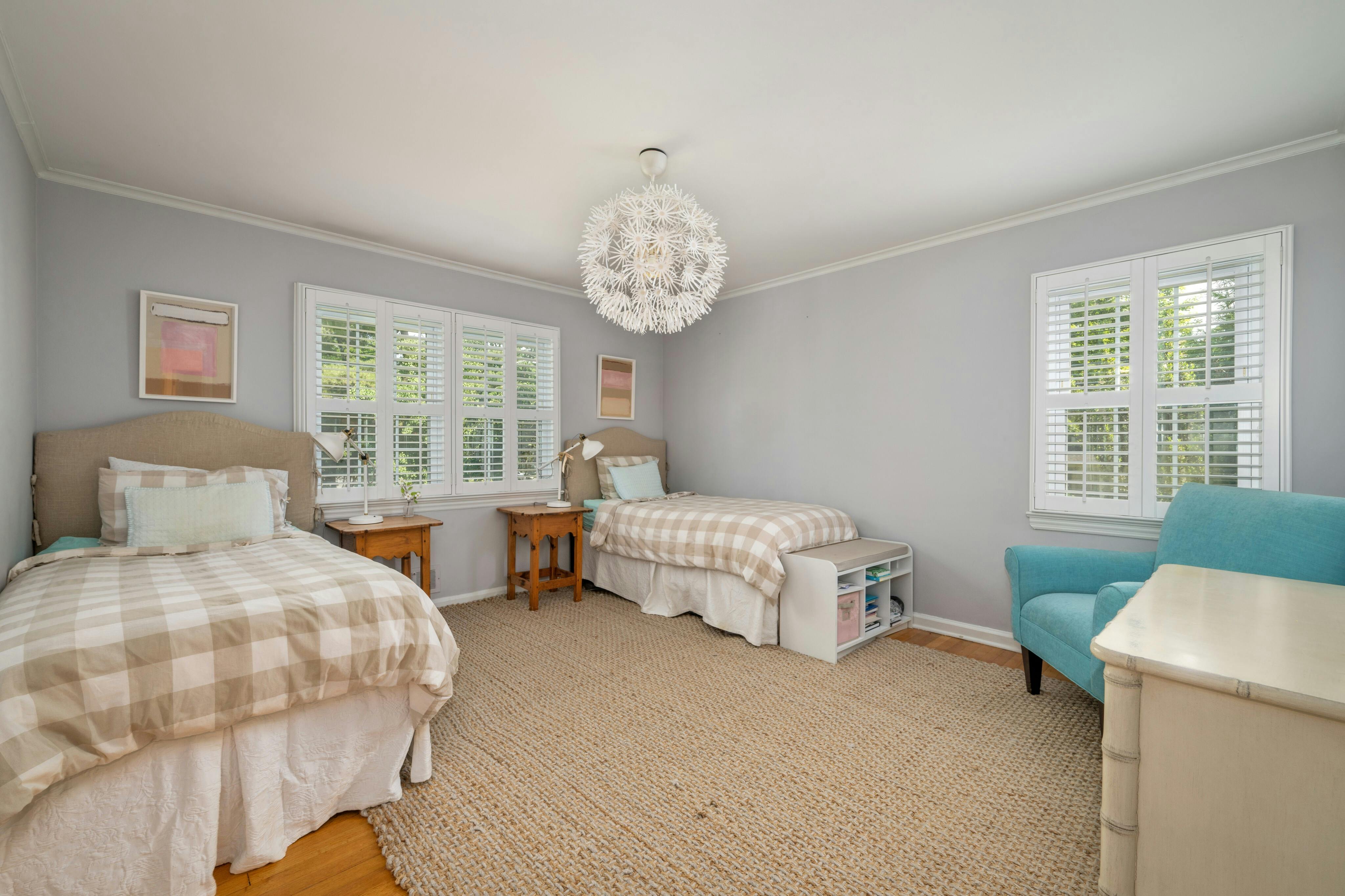 2 Ridgedale Avenue 
