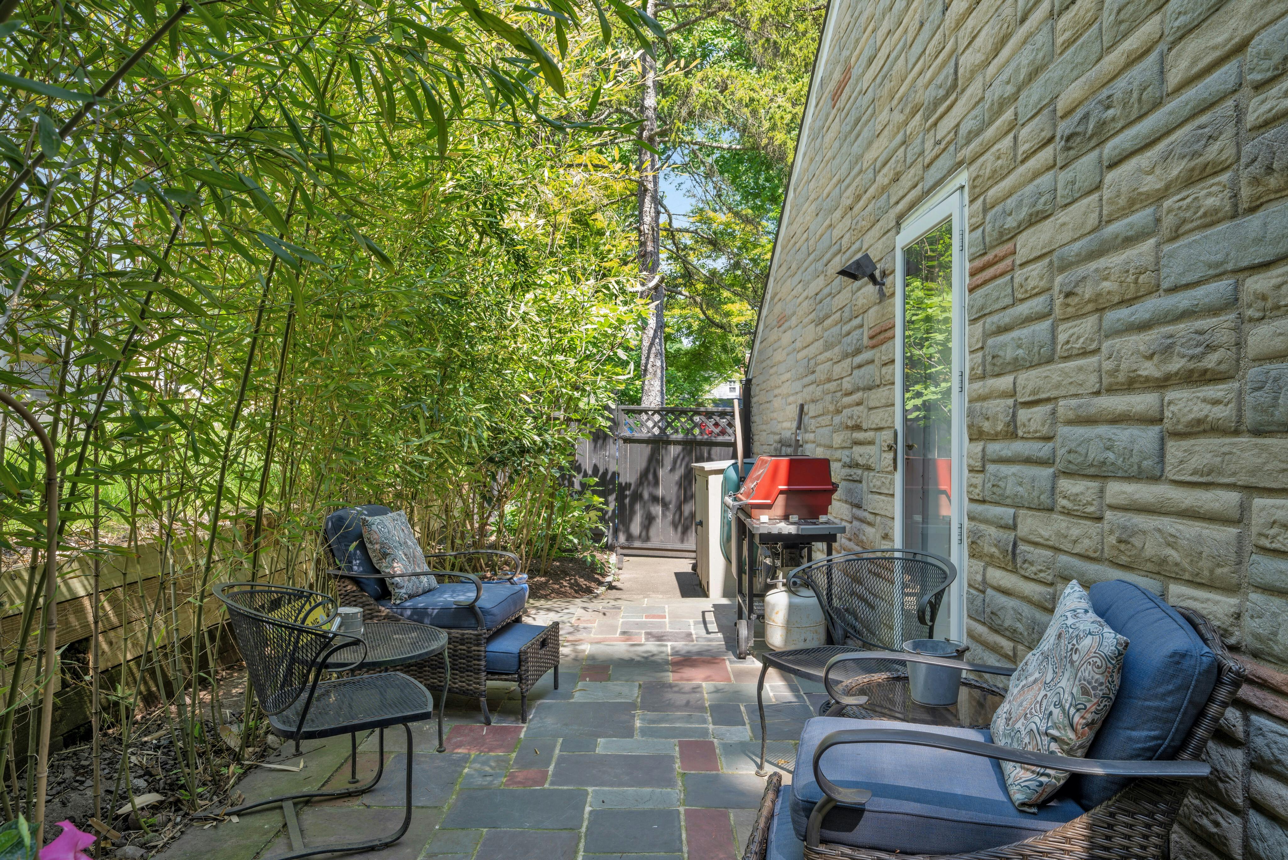 2 Ridgedale Avenue 