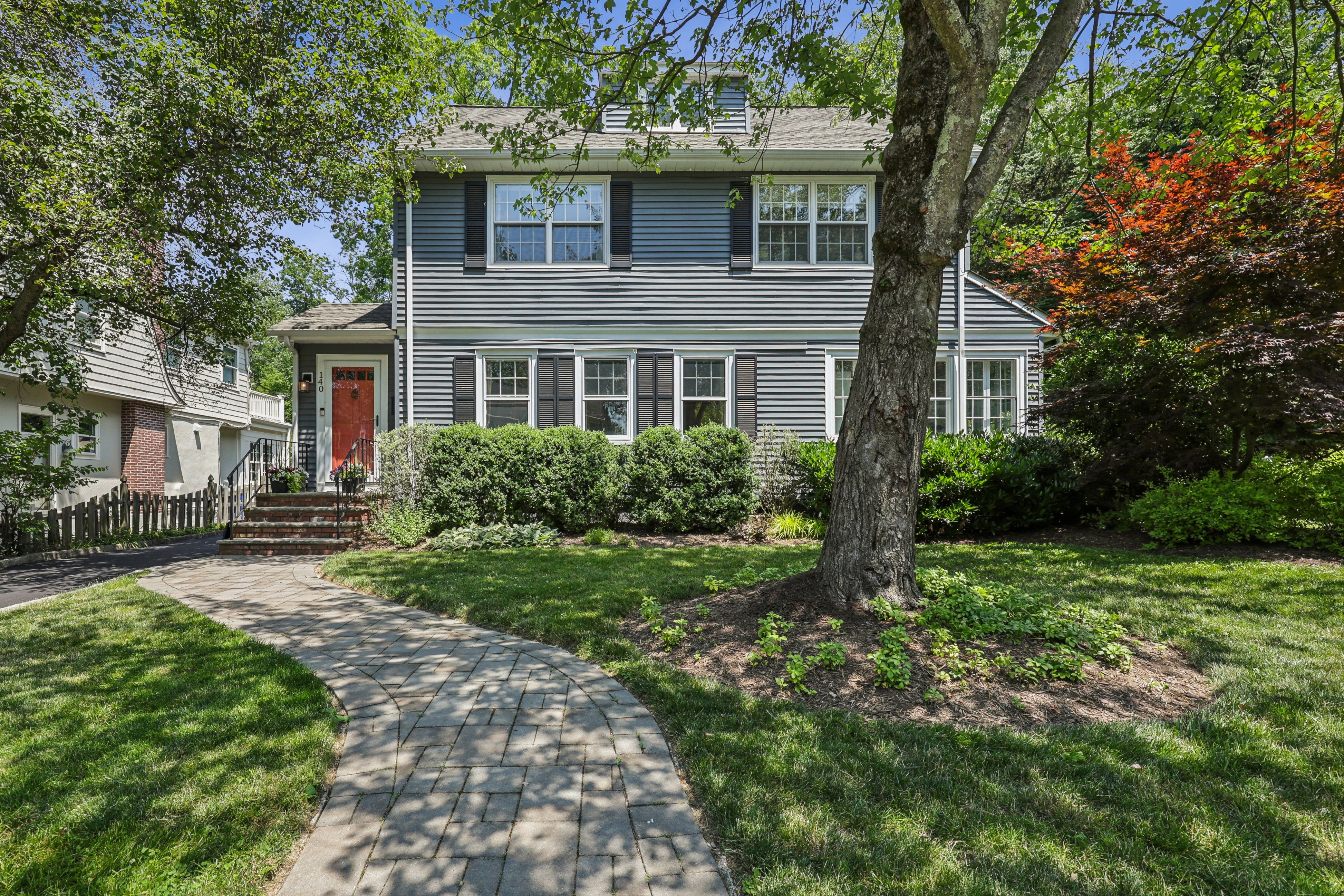 140 Maple Street 